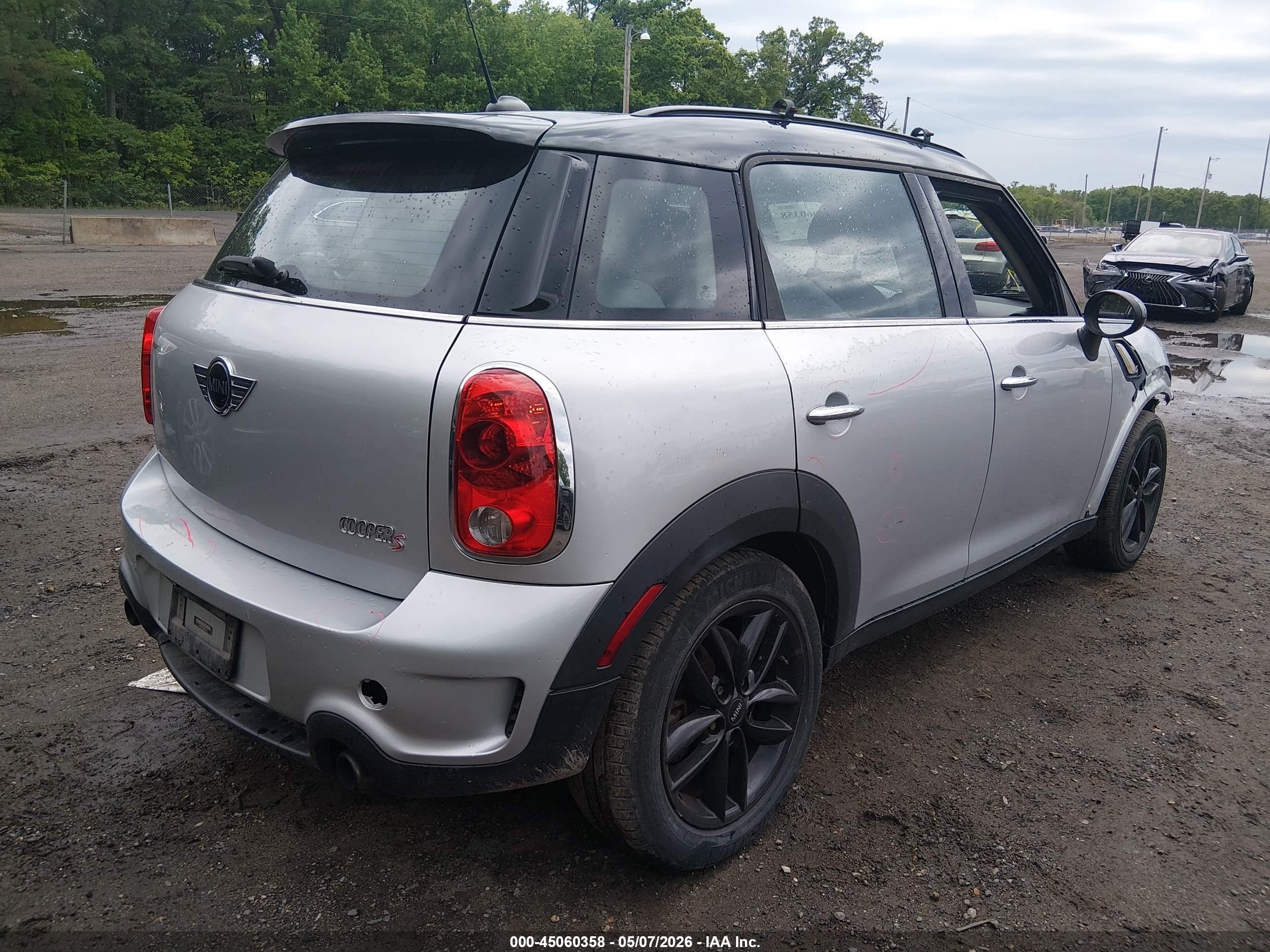 2013 Mini Countryman Cooper S Silver vin: WMWZC3C50DWM28397