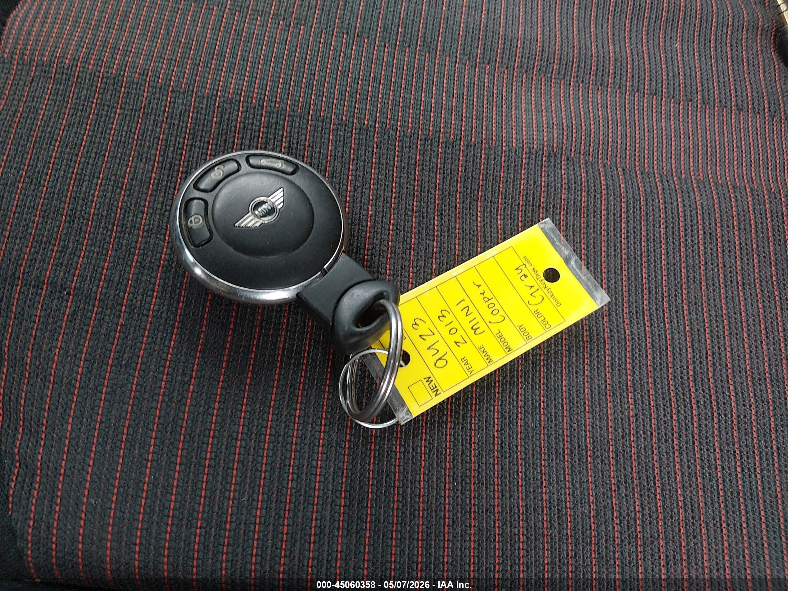 2013 Mini Countryman Cooper S Silver vin: WMWZC3C50DWM28397