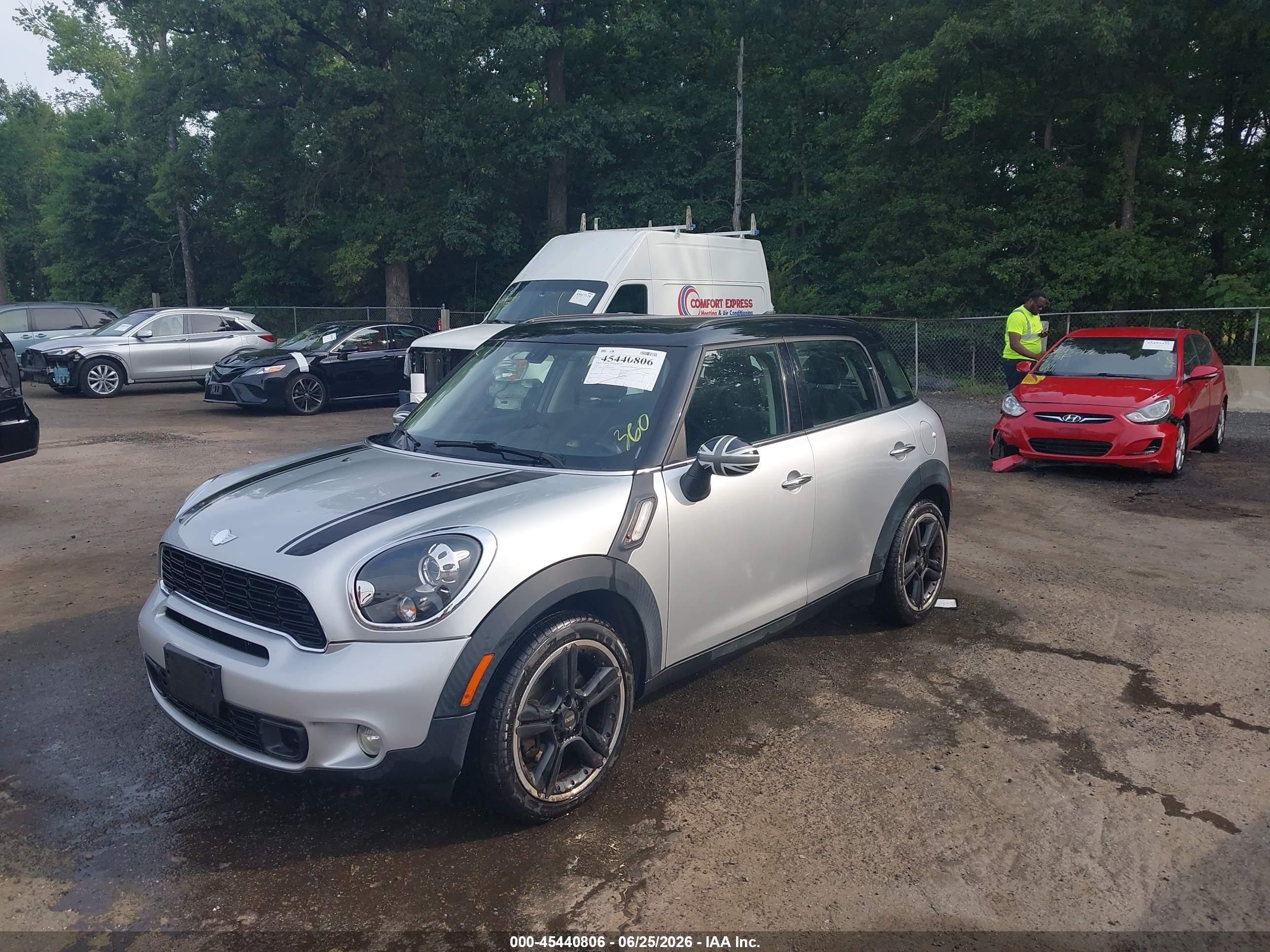 2013 Mini Countryman Cooper S Silver vin: WMWZC3C50DWP23631