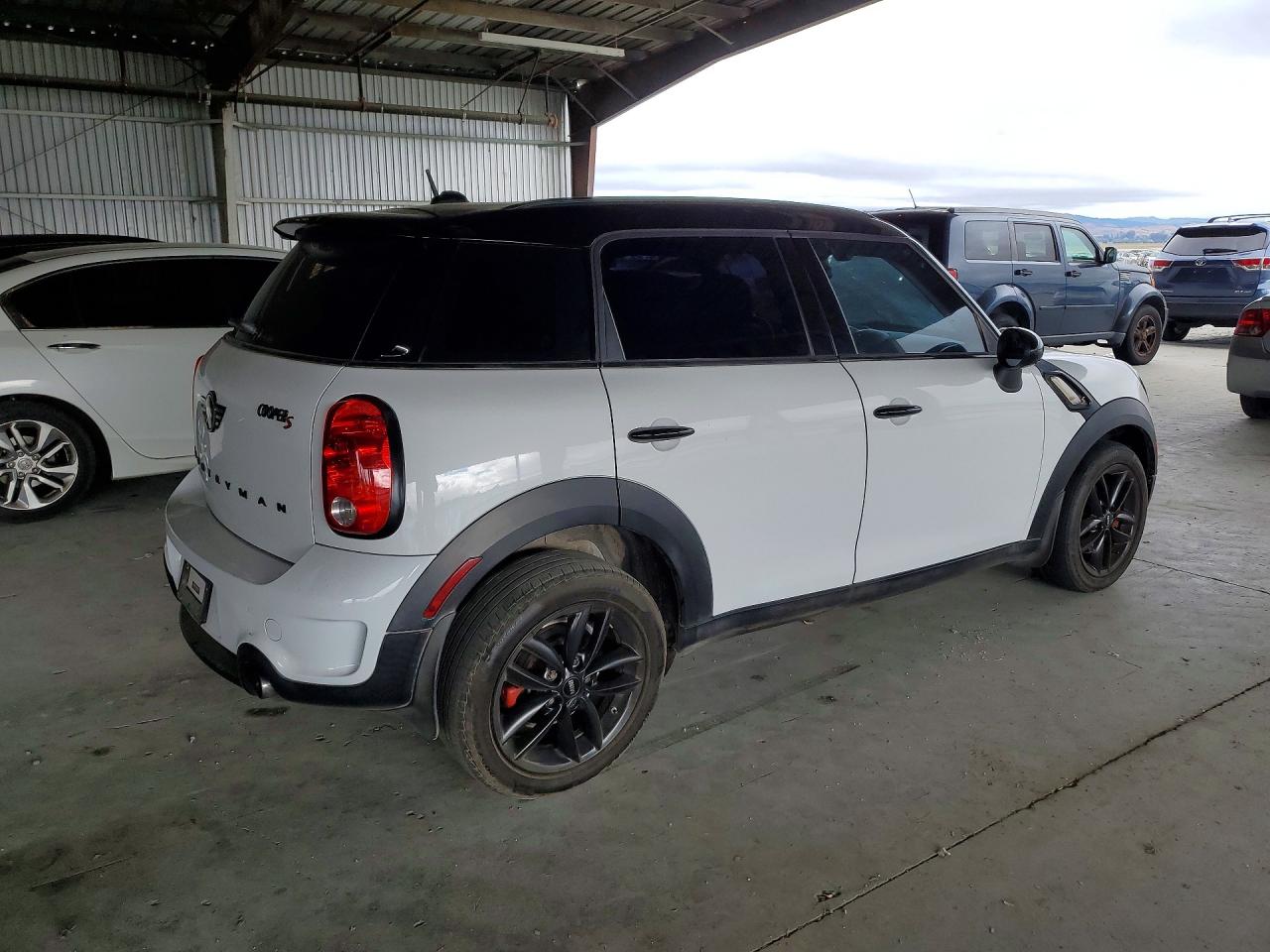 2014 Mini Cooper S Countryman White vin: WMWZC3C50EWP27924
