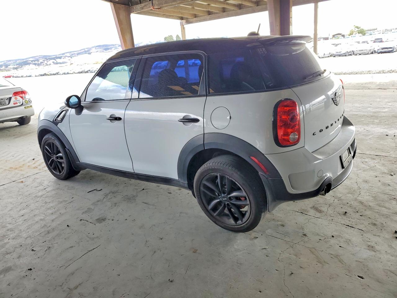 2014 Mini Cooper S Countryman White vin: WMWZC3C50EWP27924