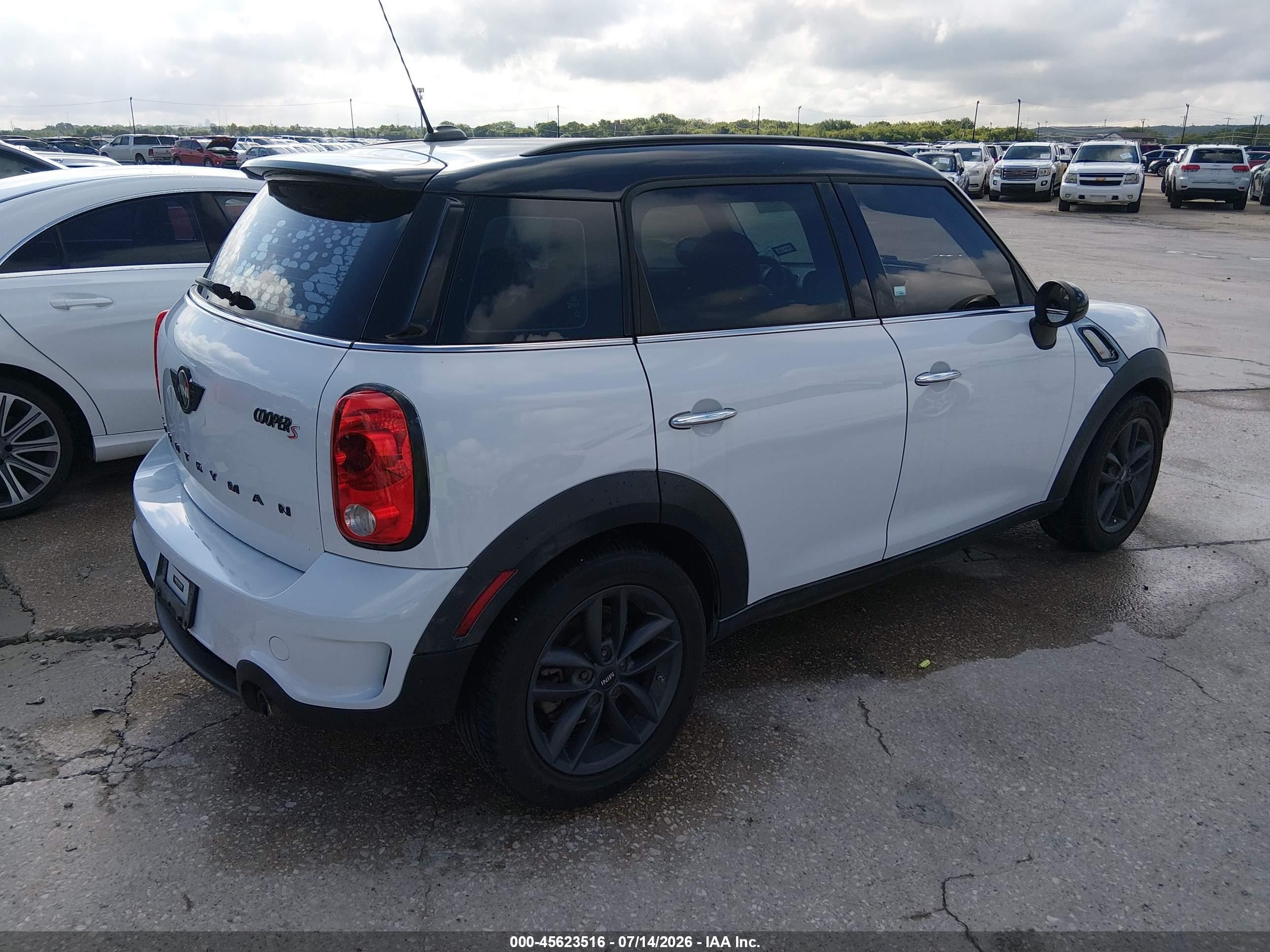 2014 Mini Countryman Cooper S White vin: WMWZC3C50EWT00713