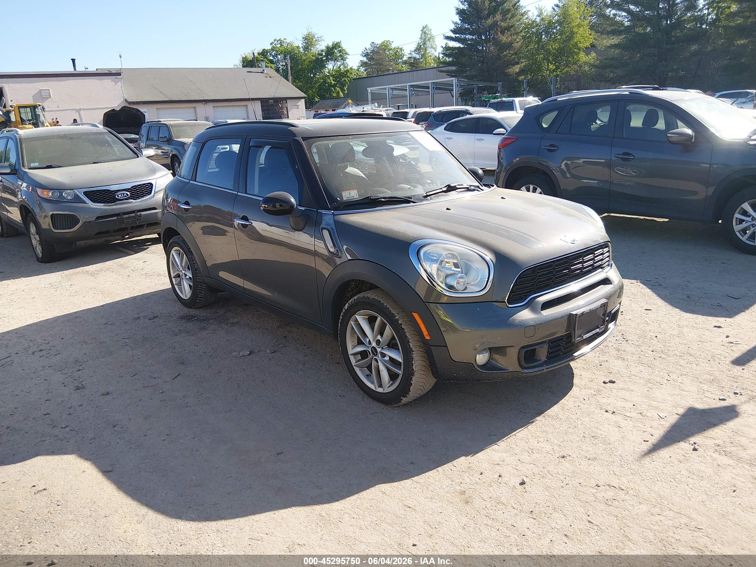 2012 Mini Cooper S Countryman   Black vin: WMWZC3C52CWL82442