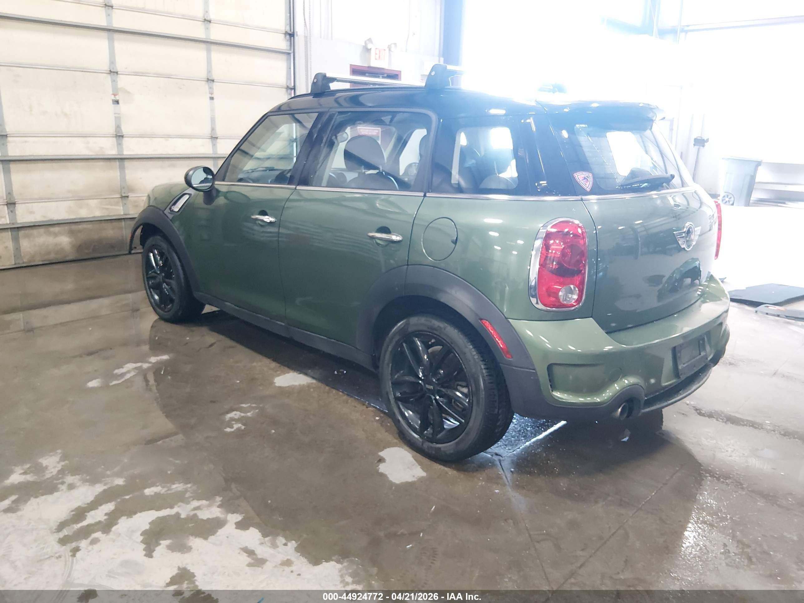 2015 Mini Countryman Cooper S Green vin: WMWZC3C52FWT02495