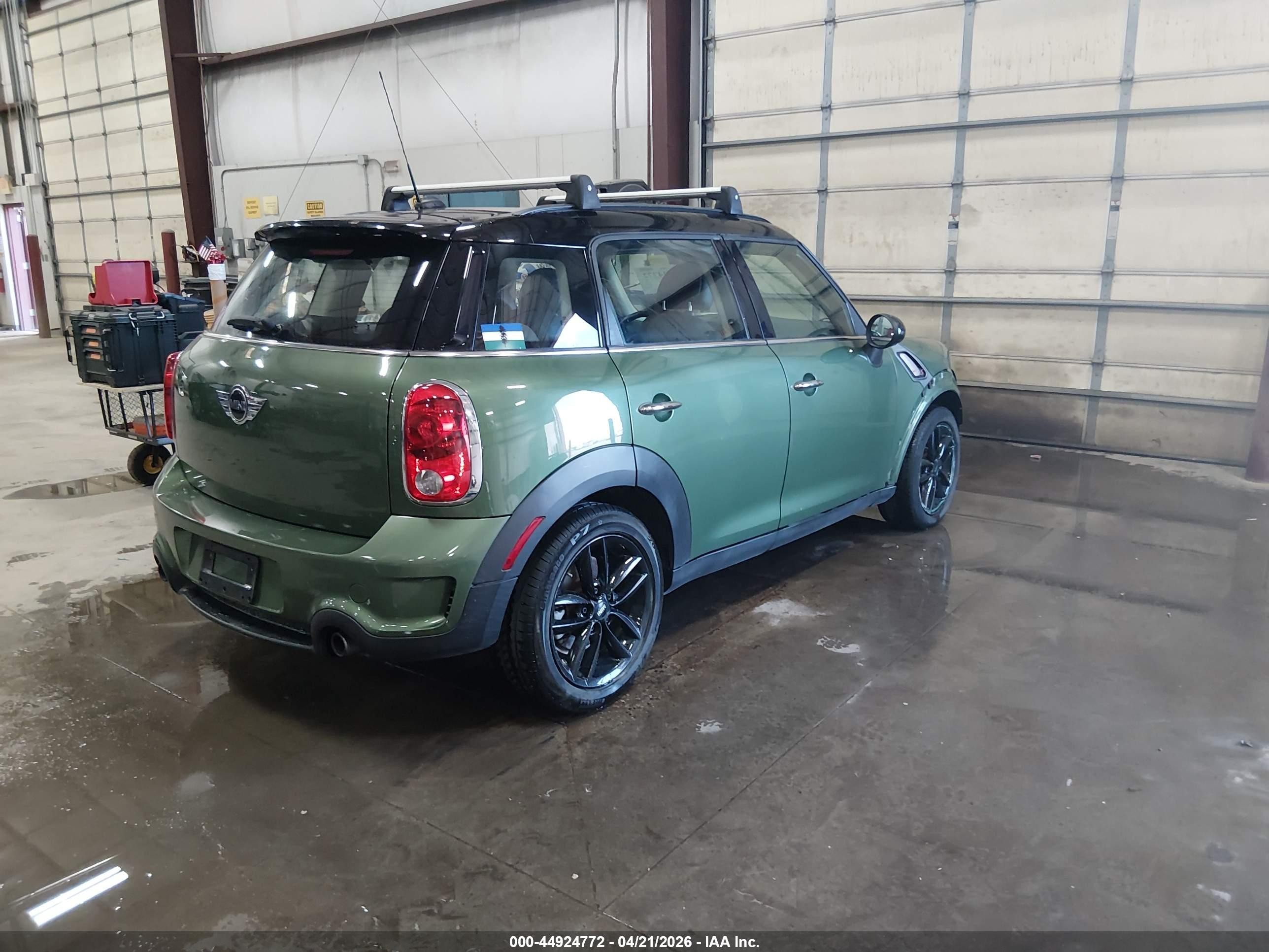2015 Mini Countryman Cooper S Green vin: WMWZC3C52FWT02495