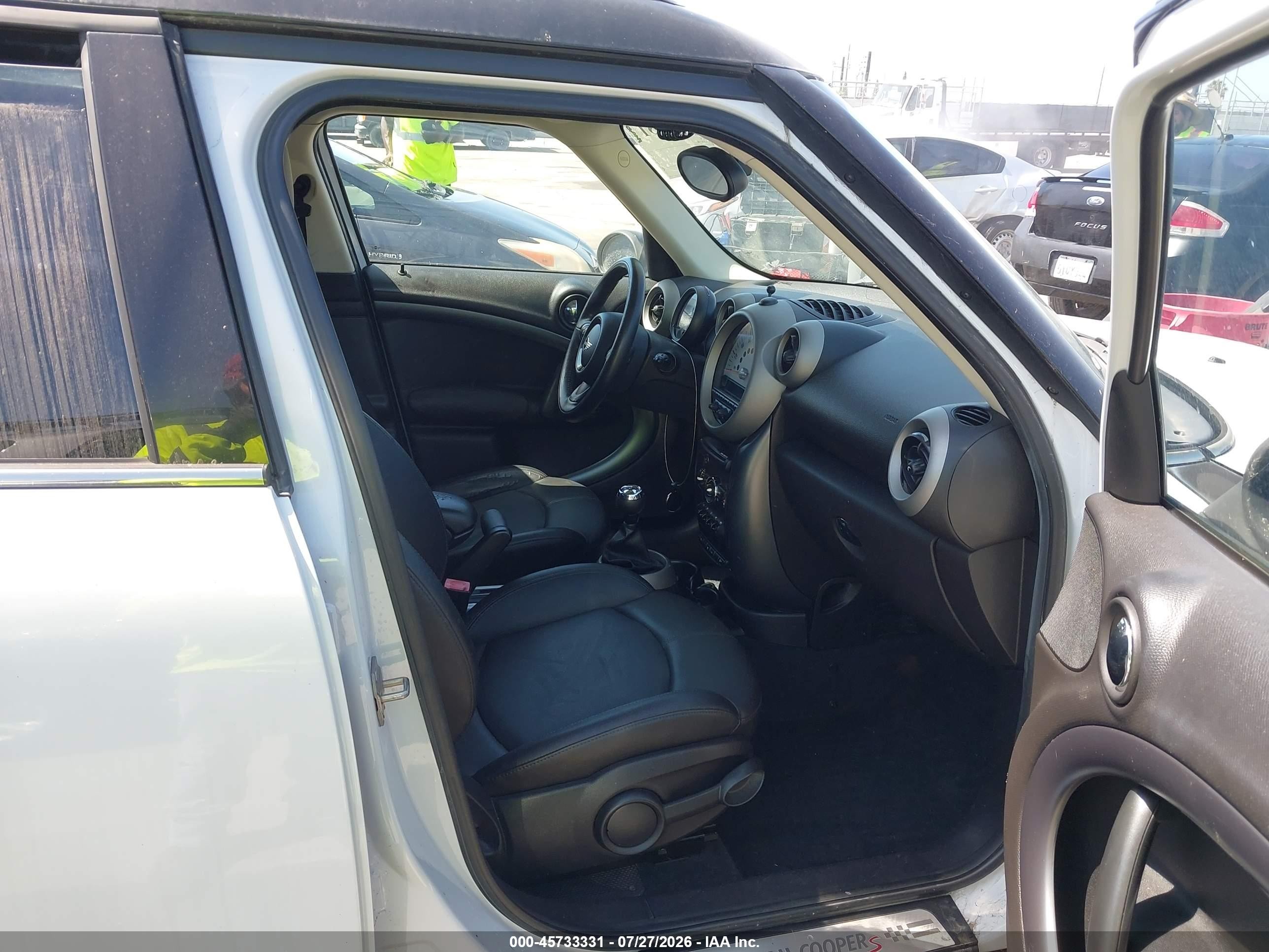 2012 Mini Cooper S Countryman White vin: WMWZC3C53CWM27940