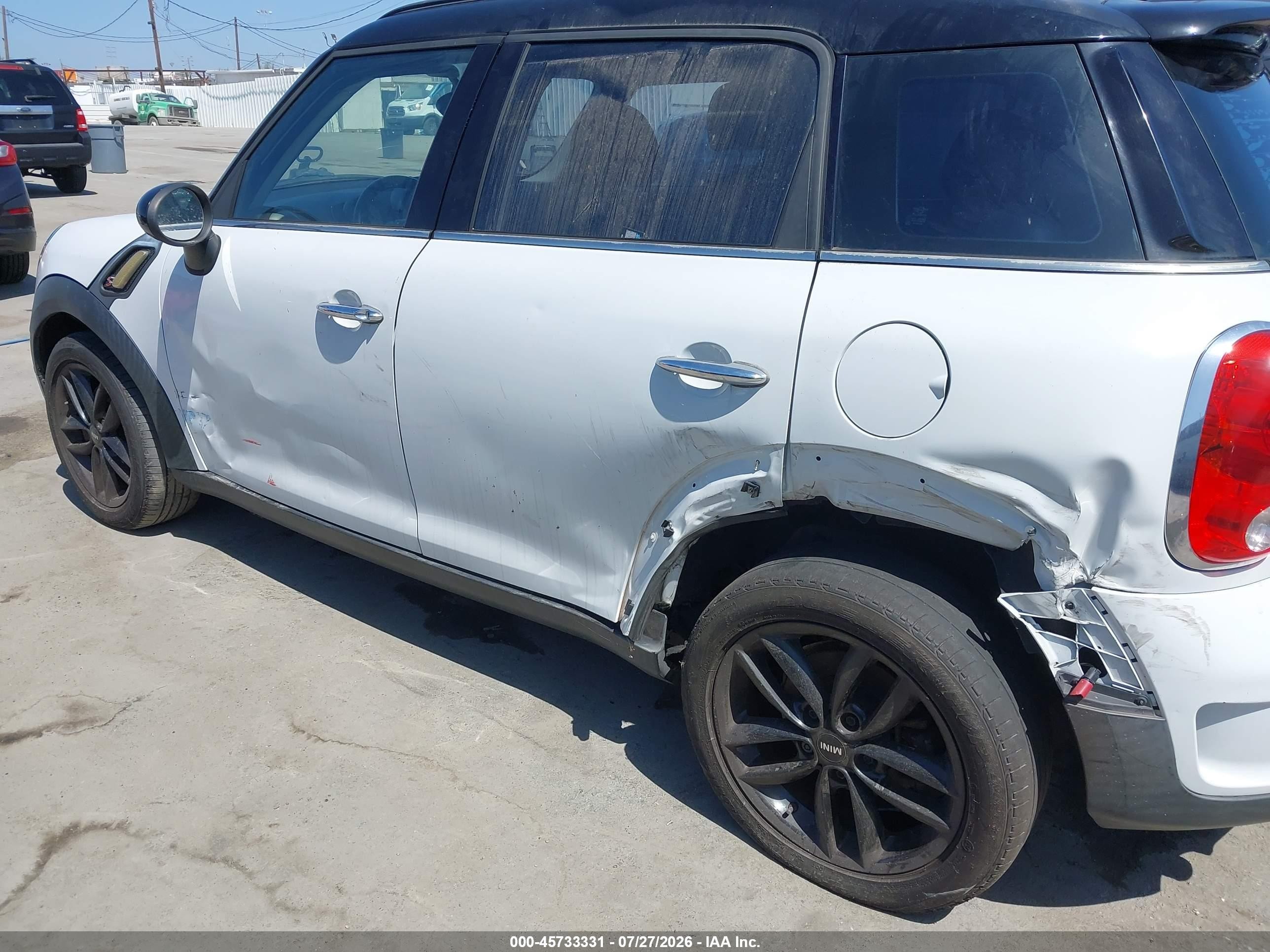 2012 Mini Cooper S Countryman White vin: WMWZC3C53CWM27940
