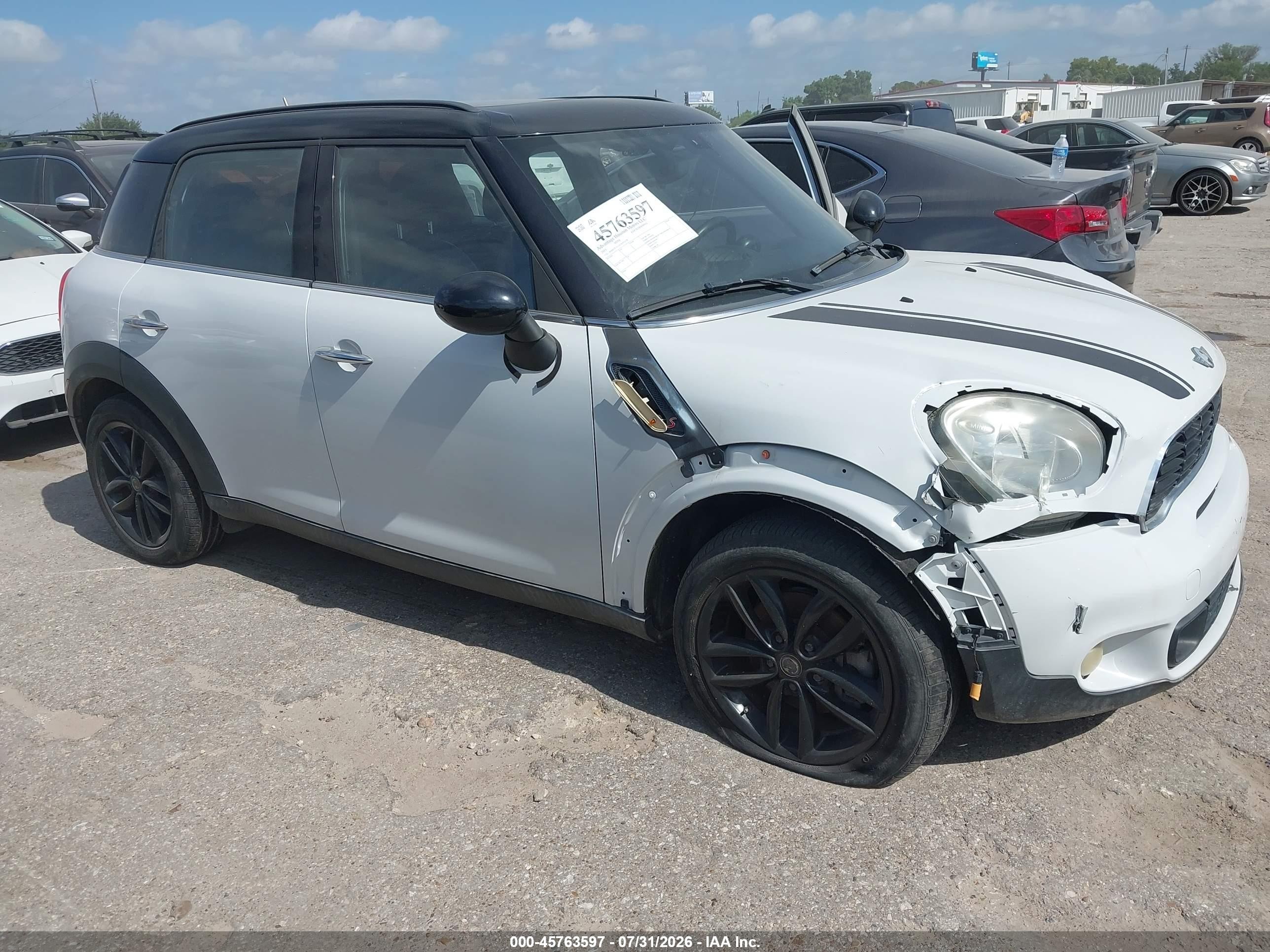 2013 Mini Countryman Cooper S White vin: WMWZC3C53DWP51178