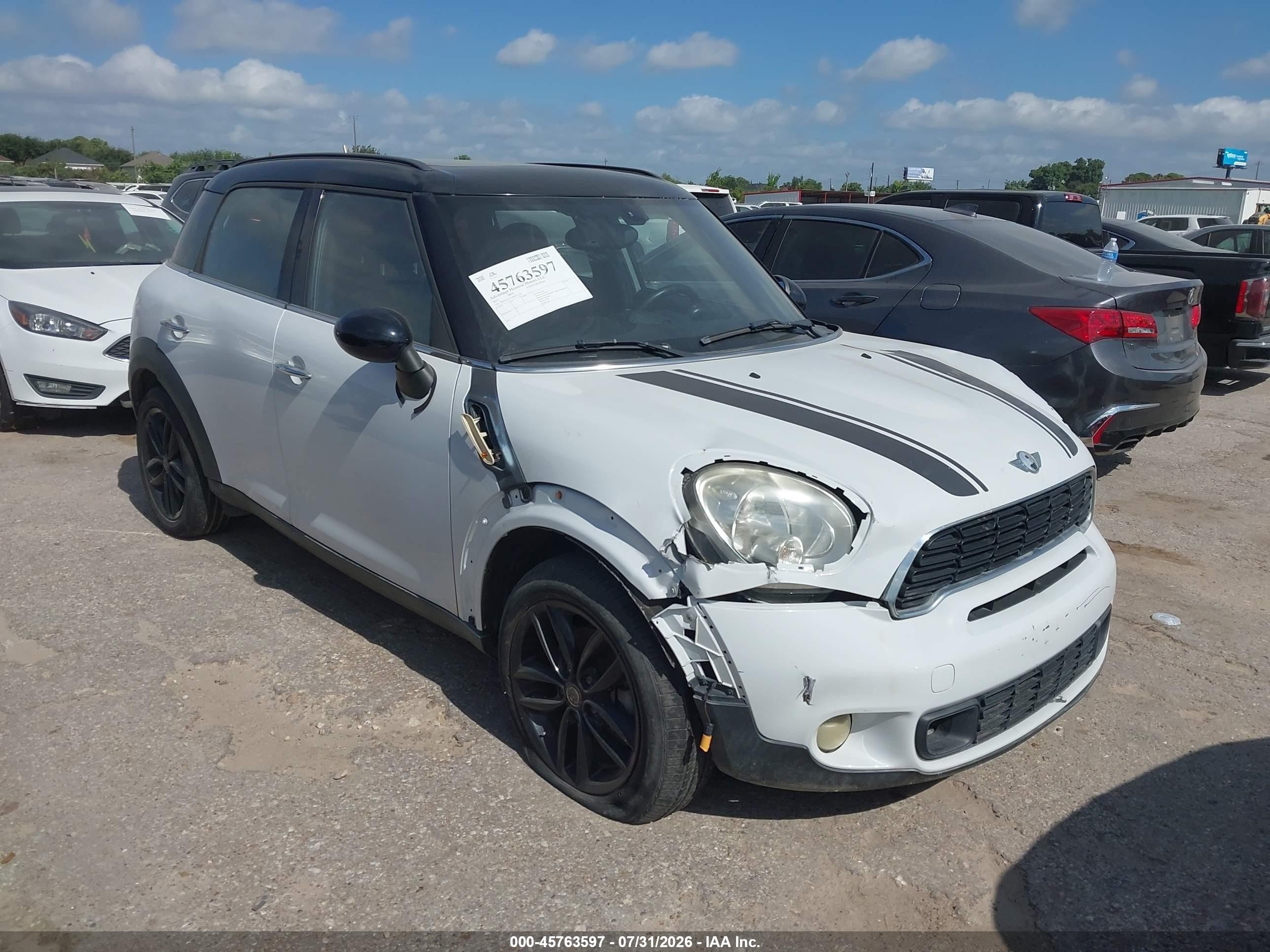 2013 Mini Countryman Cooper S White vin: WMWZC3C53DWP51178