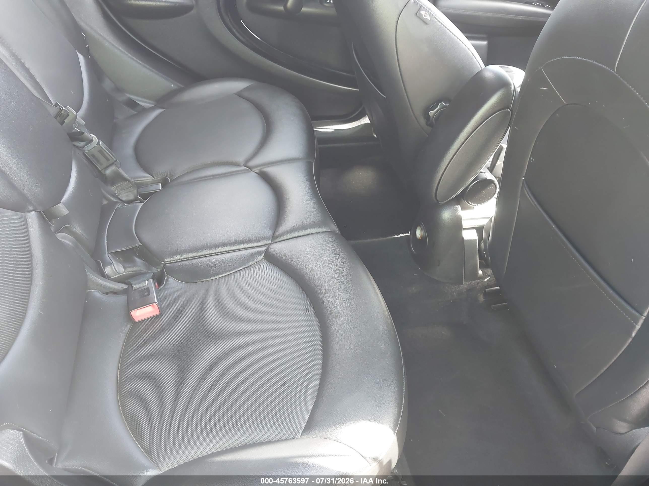 2013 Mini Countryman Cooper S White vin: WMWZC3C53DWP51178