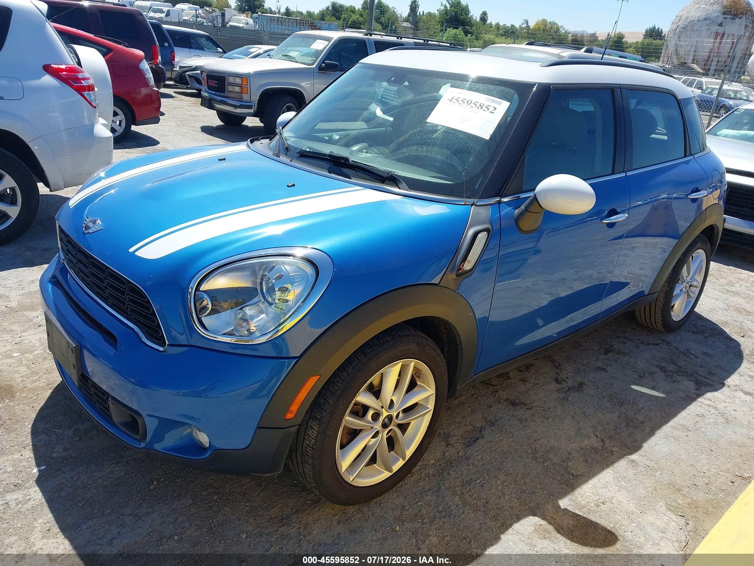2014 Mini Countryman Cooper S Blue vin: WMWZC3C53EWP25956