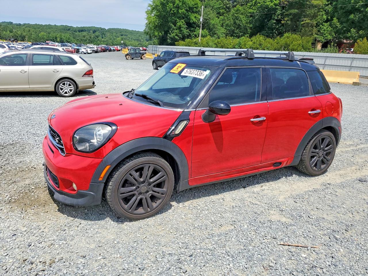 2015 Mini Cooper S Countryman Red vin: WMWZC3C53FWT04014