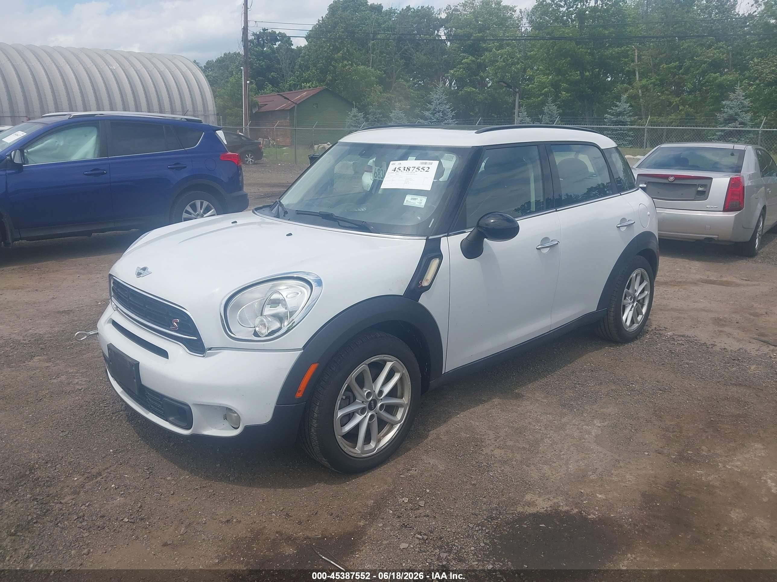 2015 Mini Countryman Cooper S White vin: WMWZC3C54FWT02336
