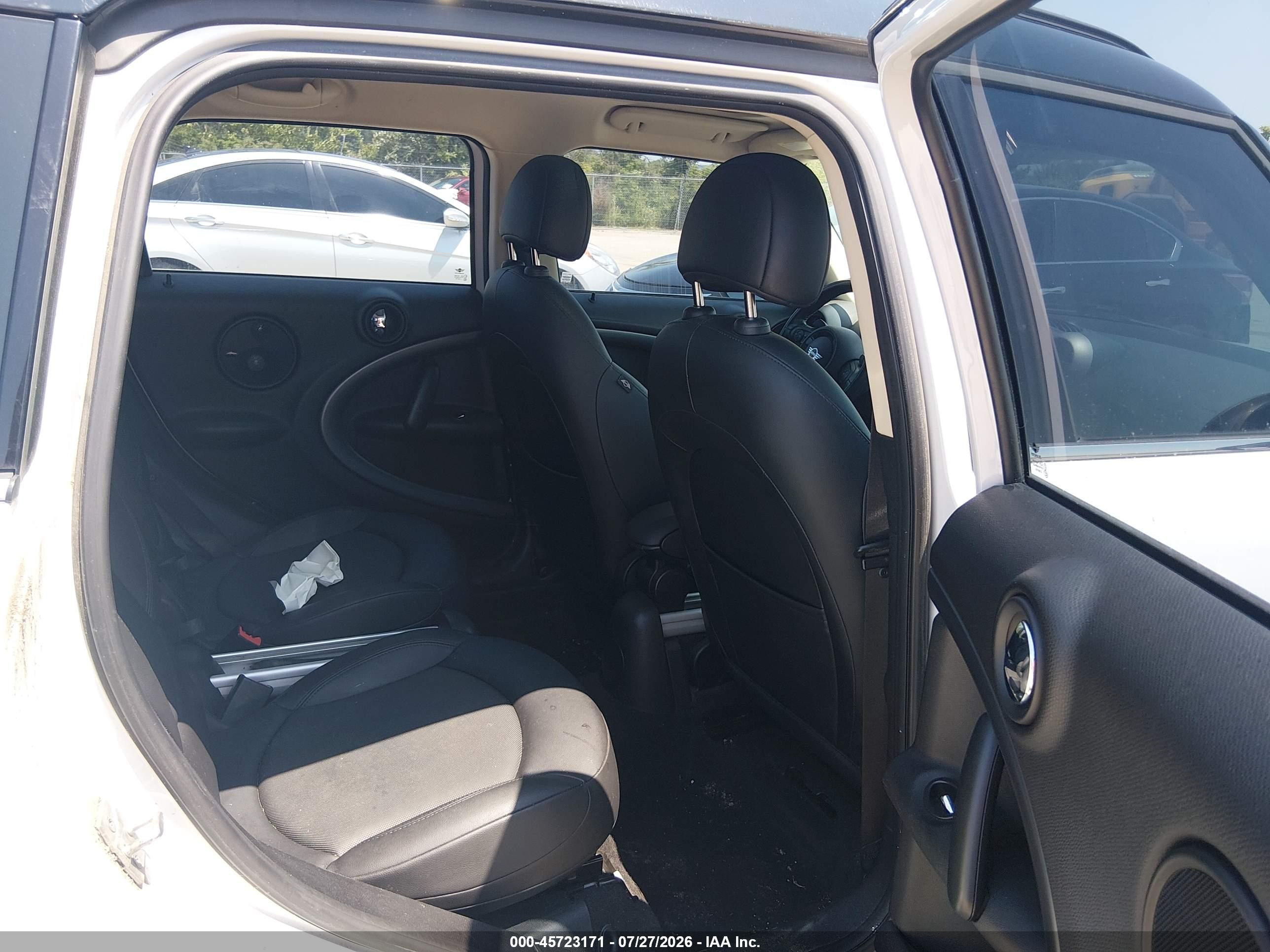 2012 Mini Cooper S Countryman   White vin: WMWZC3C55CWL81639