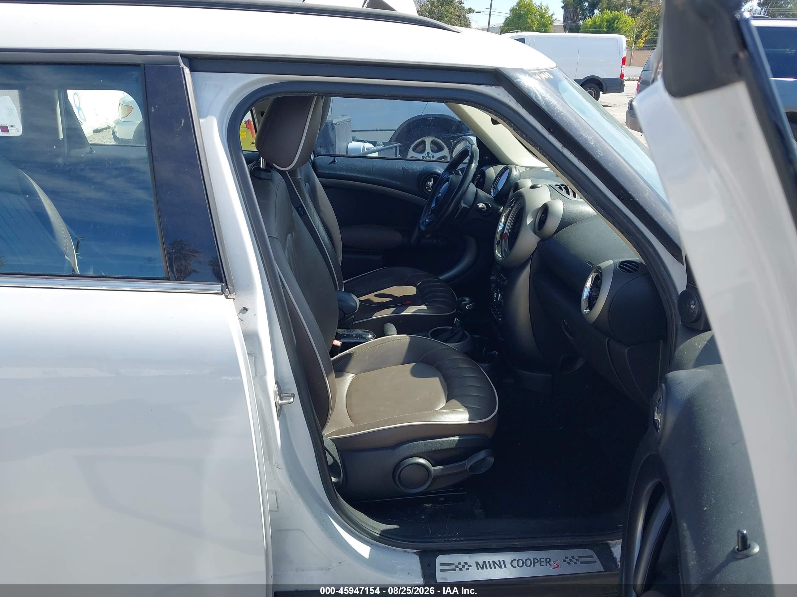 2012 Mini Cooper S Countryman   White vin: WMWZC3C55CWL83293