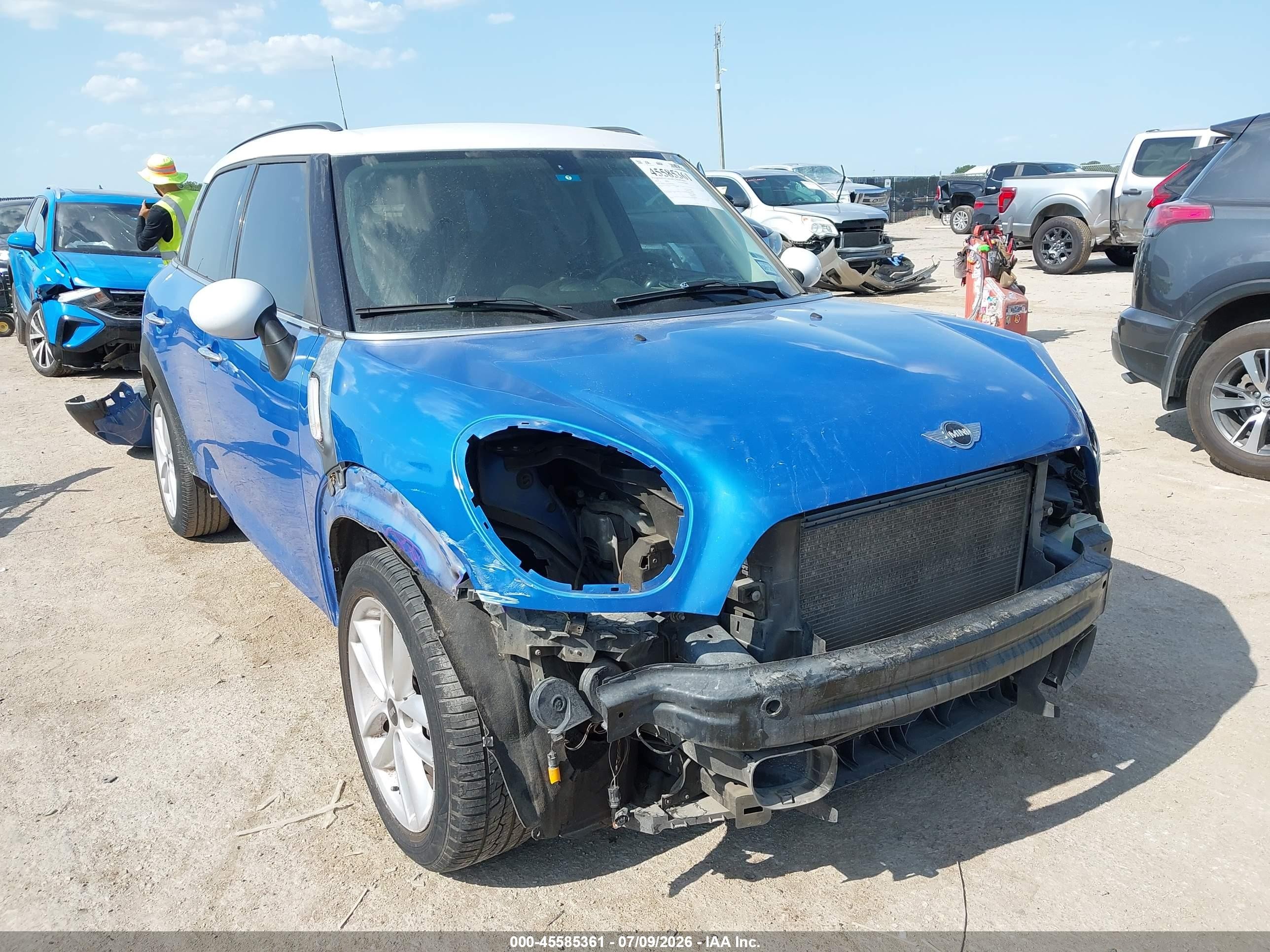 2014 Mini Countryman Cooper S Blue vin: WMWZC3C55EWP25957
