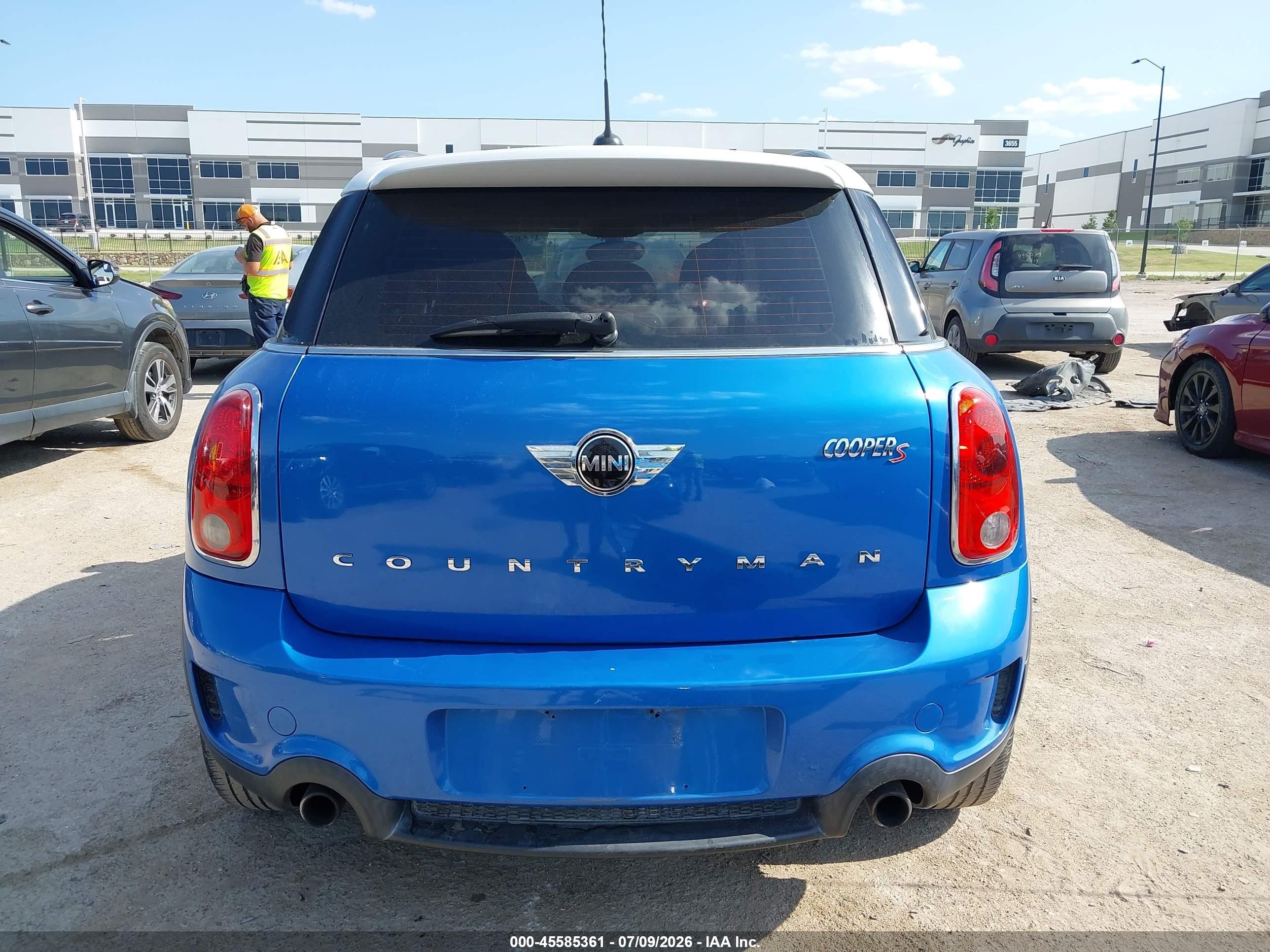 2014 Mini Countryman Cooper S Blue vin: WMWZC3C55EWP25957