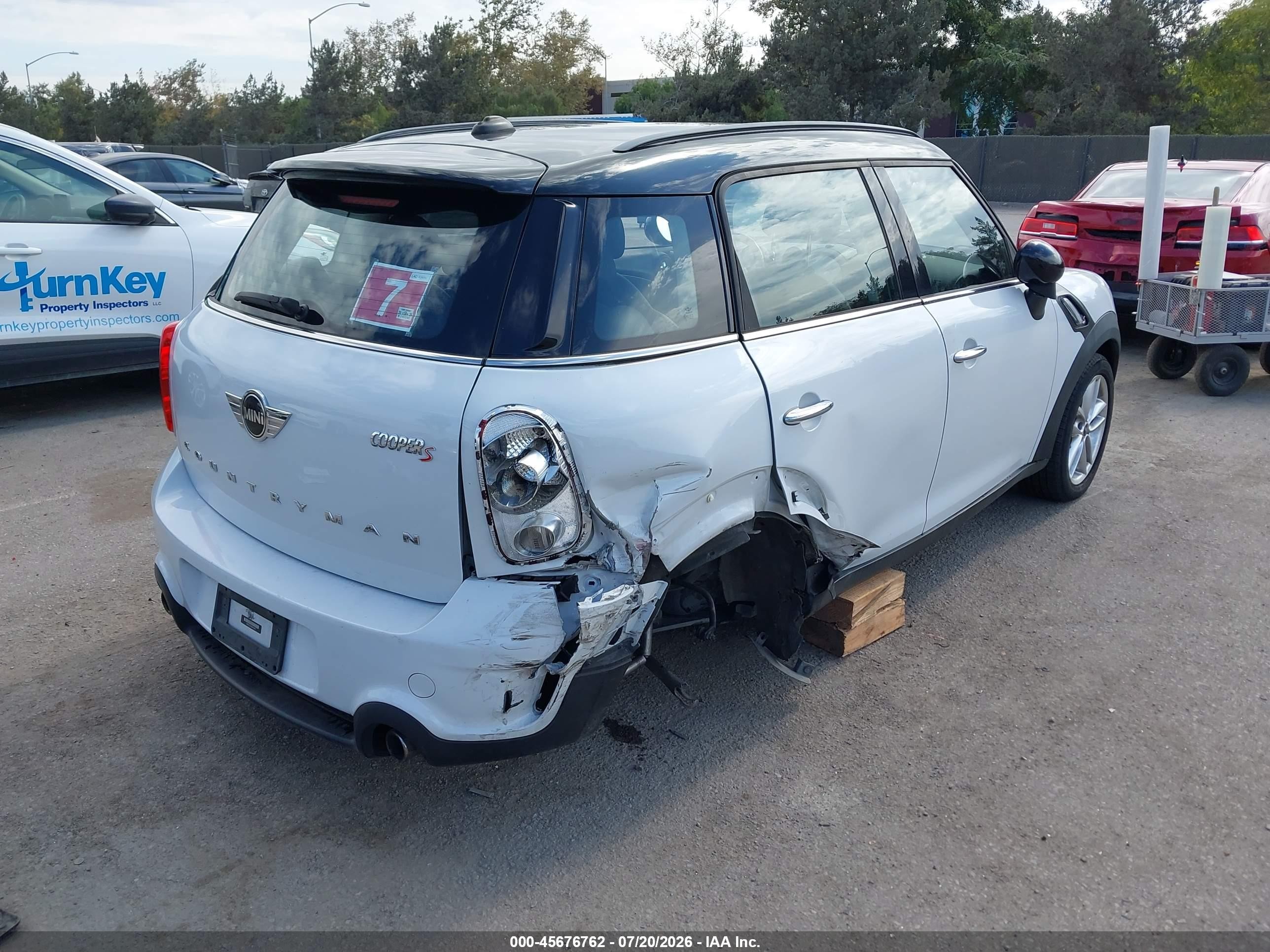 2014 Mini Countryman Cooper S White vin: WMWZC3C55EWP29555