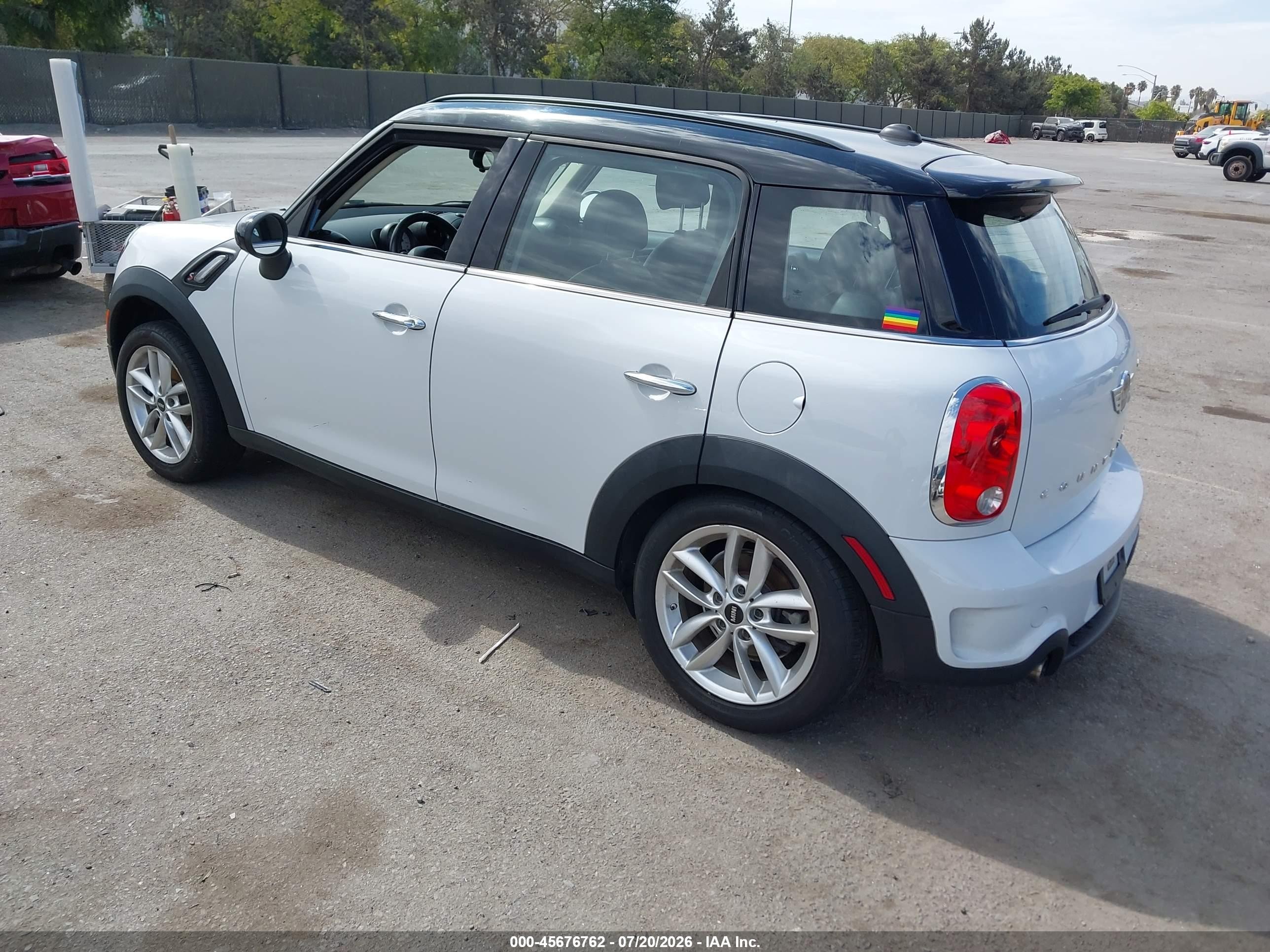 2014 Mini Countryman Cooper S White vin: WMWZC3C55EWP29555
