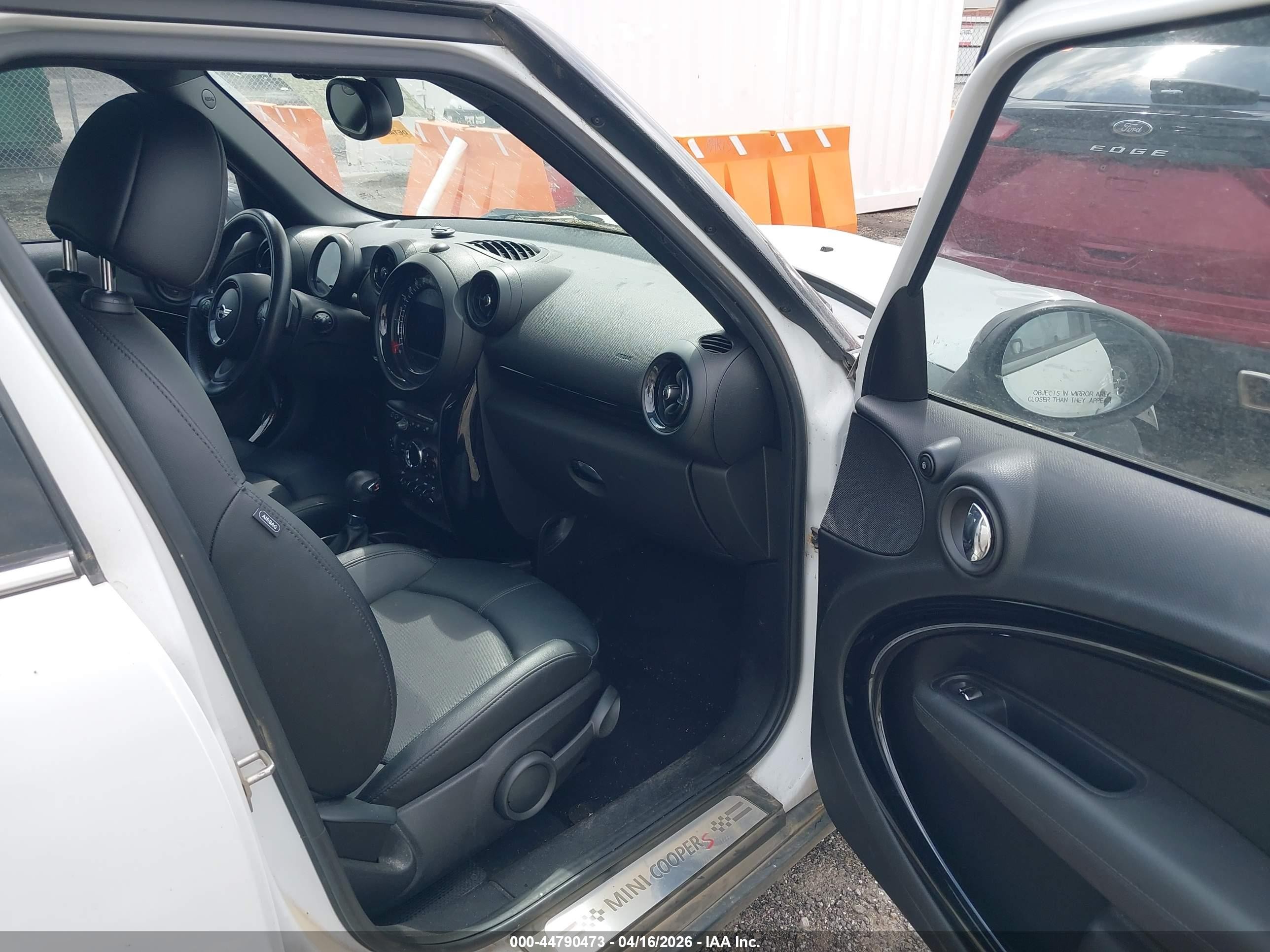 2015 Mini Countryman Cooper S White vin: WMWZC3C55FWT06413