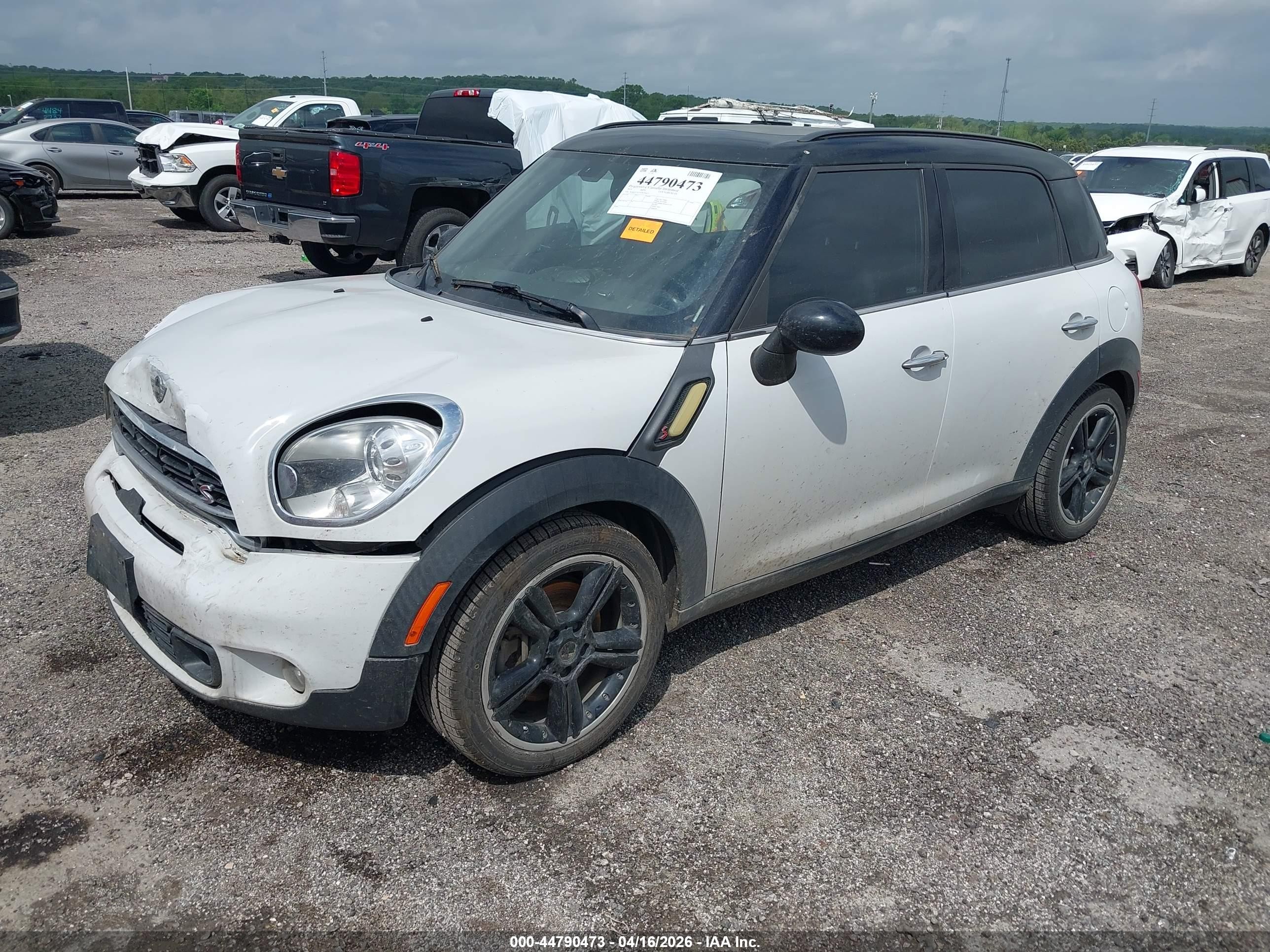 2015 Mini Countryman Cooper S White vin: WMWZC3C55FWT06413