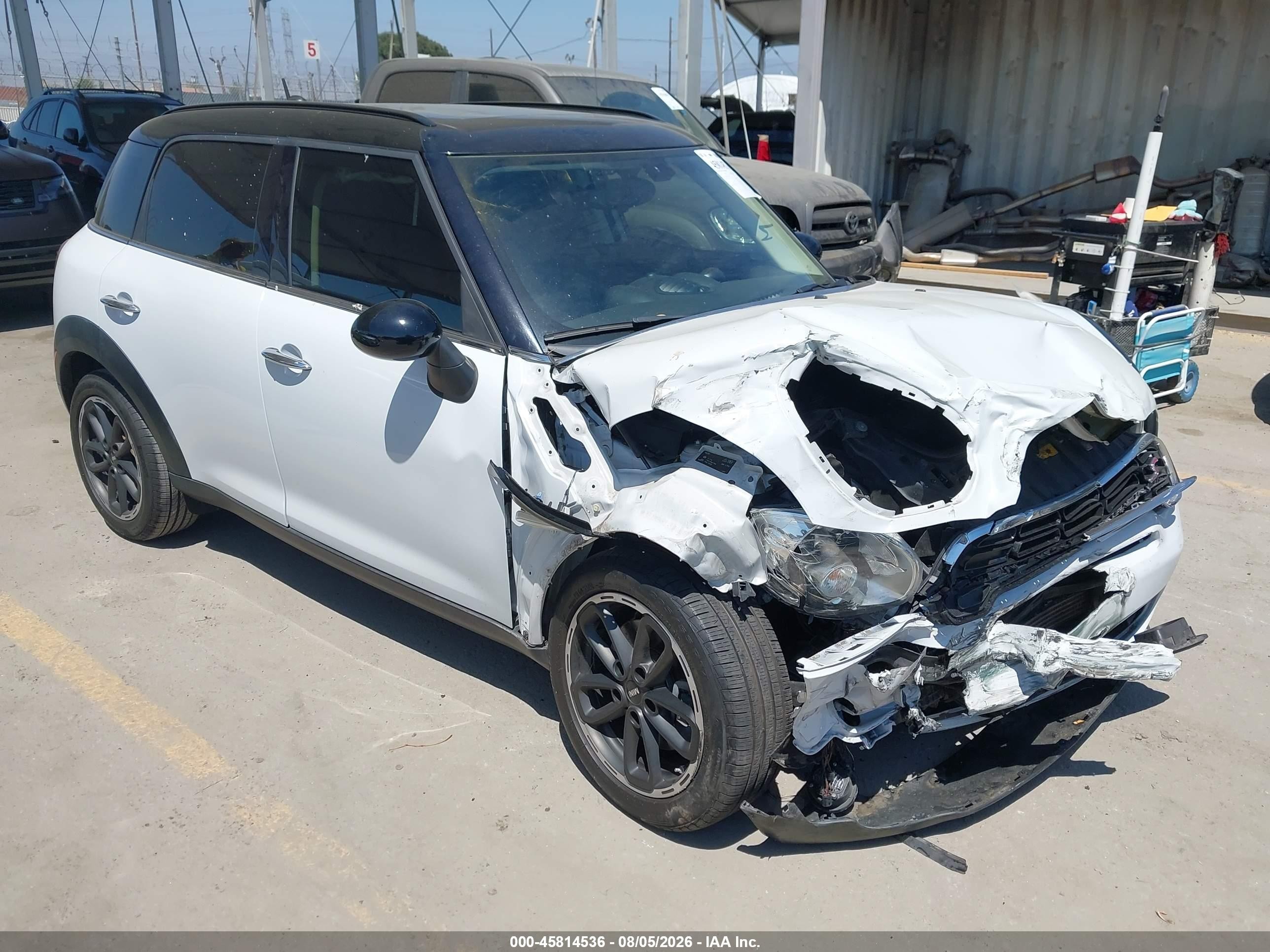 2015 Mini Countryman Cooper S White vin: WMWZC3C55FWT06654