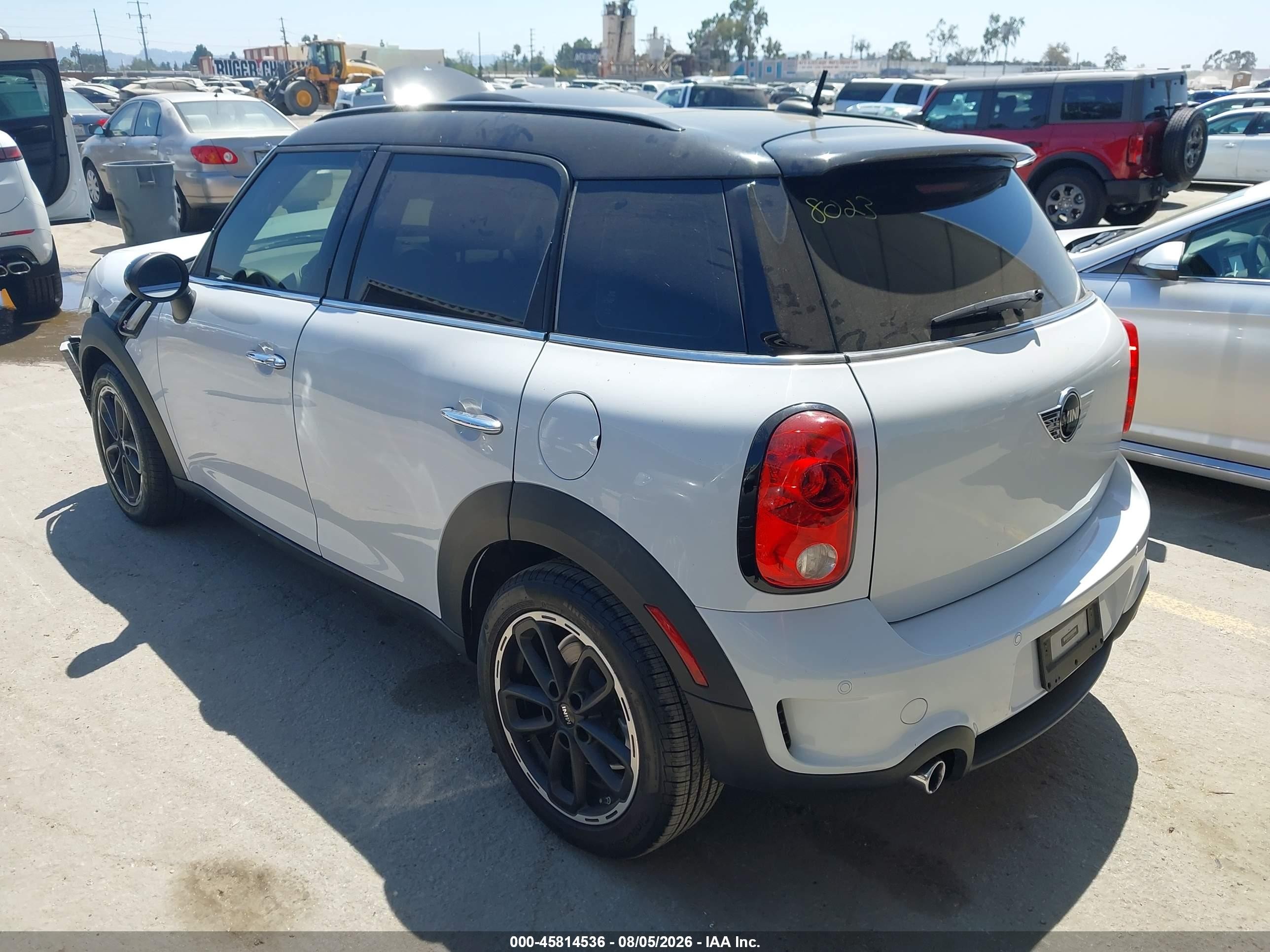 2015 Mini Countryman Cooper S White vin: WMWZC3C55FWT06654