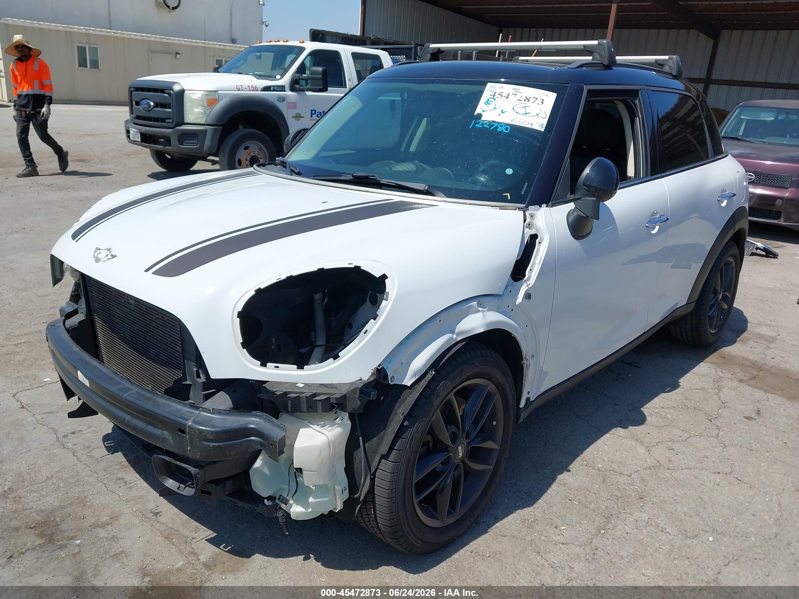 2012 Mini Cooper S Countryman   White vin: WMWZC3C56CWL84789