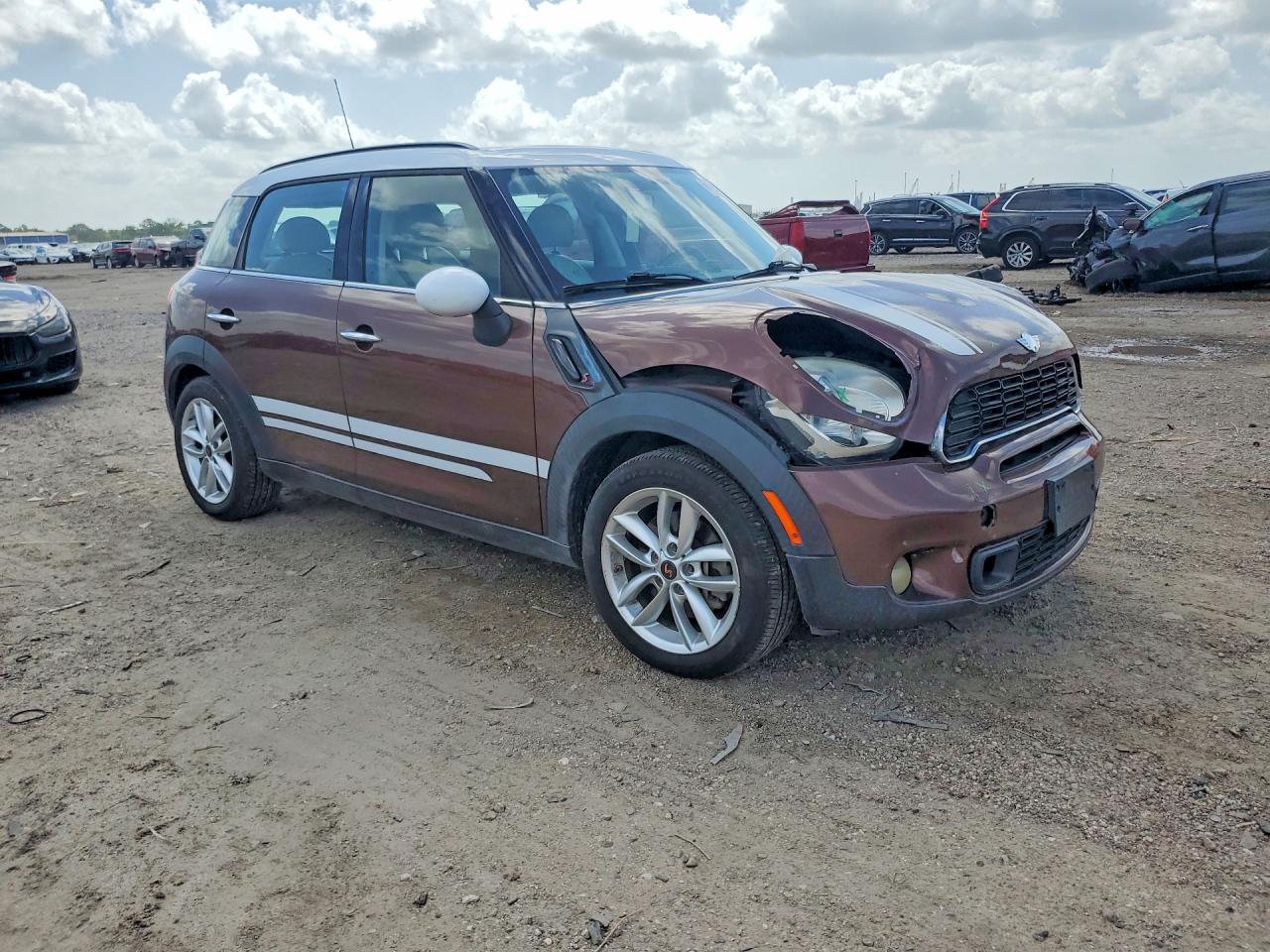 2013 Mini Cooper S Countryman Brown vin: WMWZC3C56DWP24640