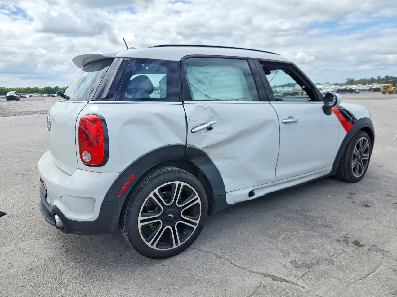 2015 Mini Cooper S Countryman White vin: WMWZC3C56FWT04685
