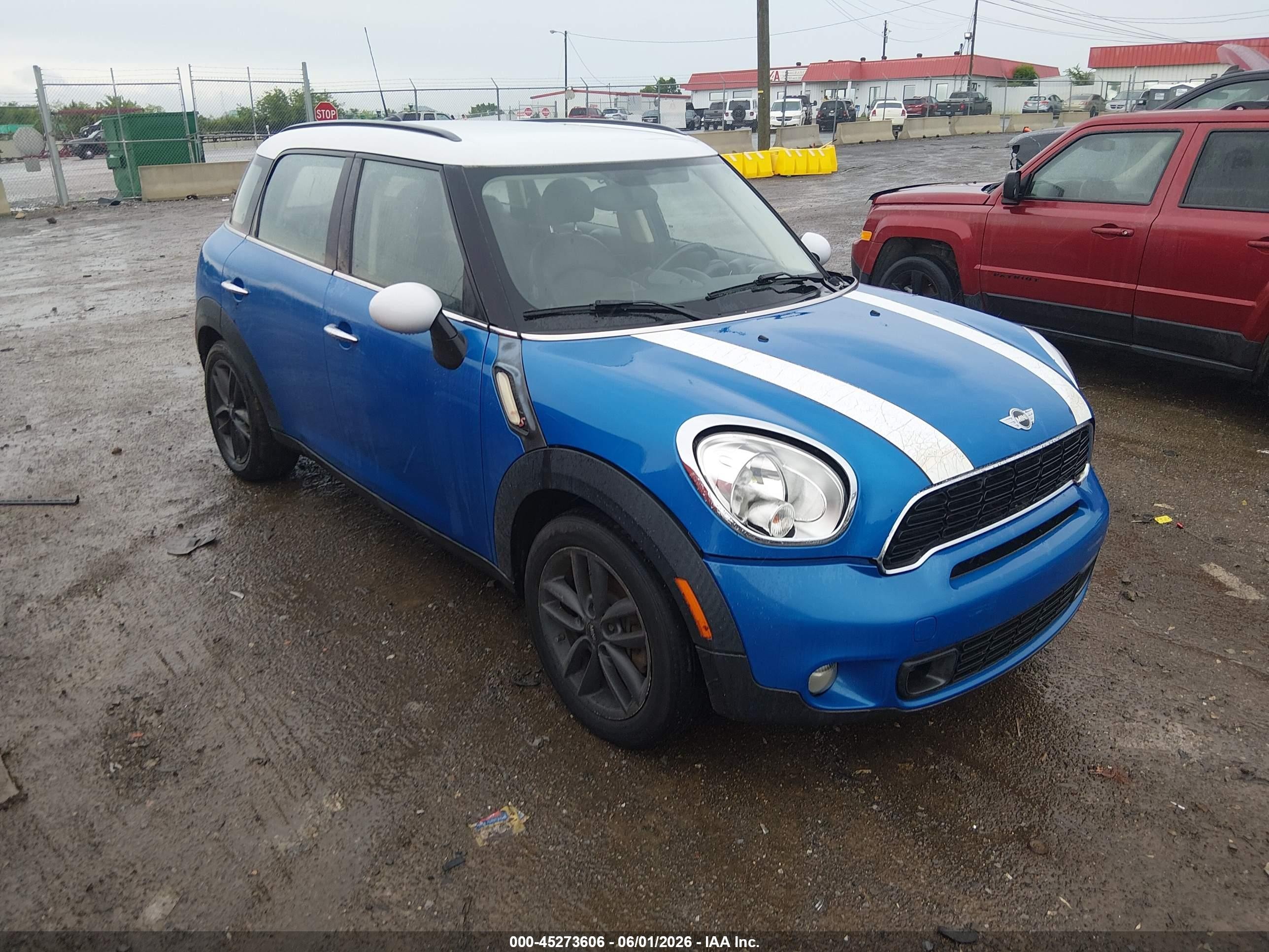 2013 Mini Countryman Cooper S Blue vin: WMWZC3C57DWM28350