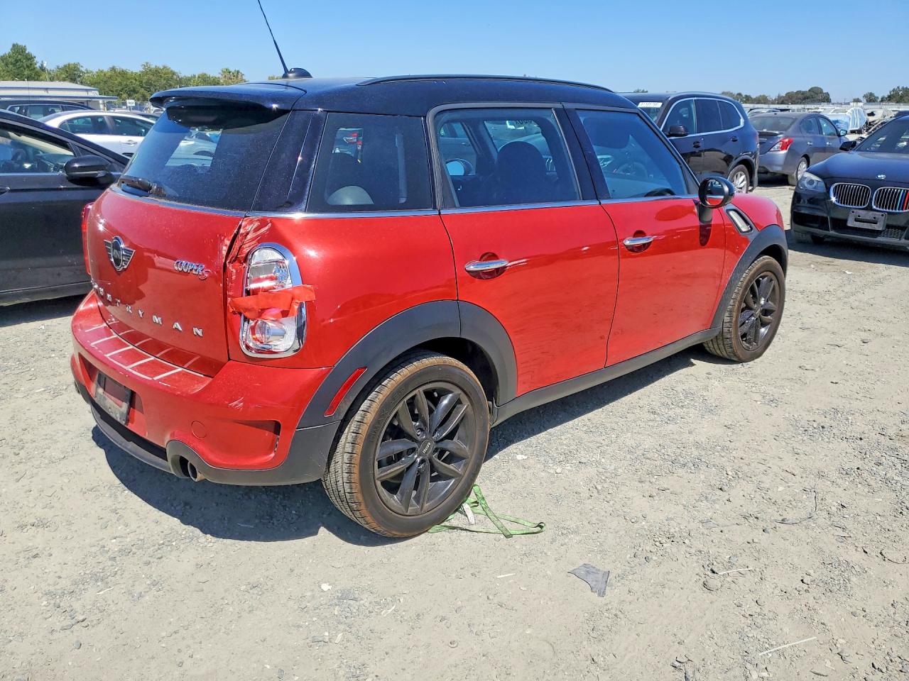 2014 Mini Cooper S Countryman Red vin: WMWZC3C57EWP25345
