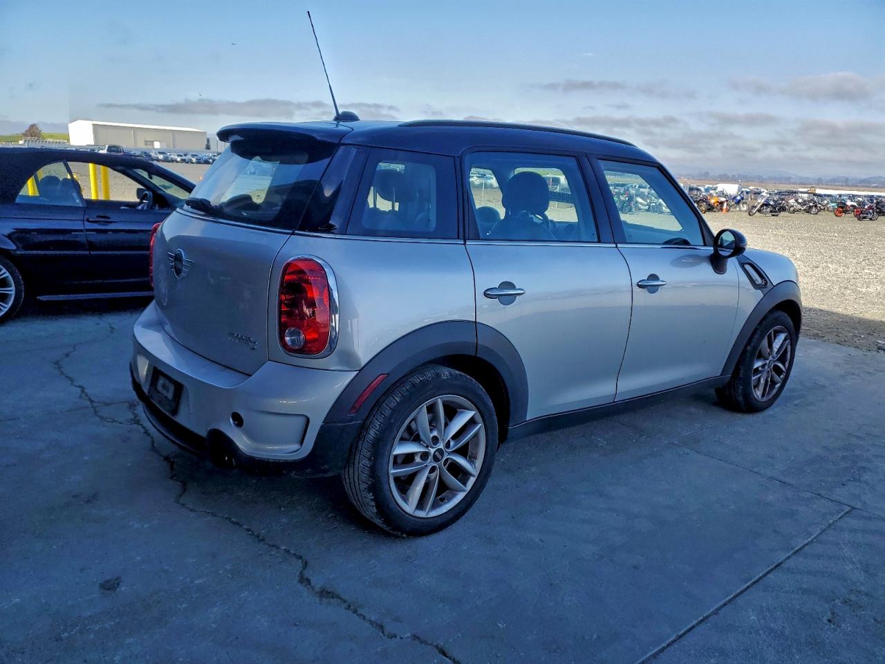 2012 Mini Cooper S Countryman Silver vin: WMWZC3C59CWL87640