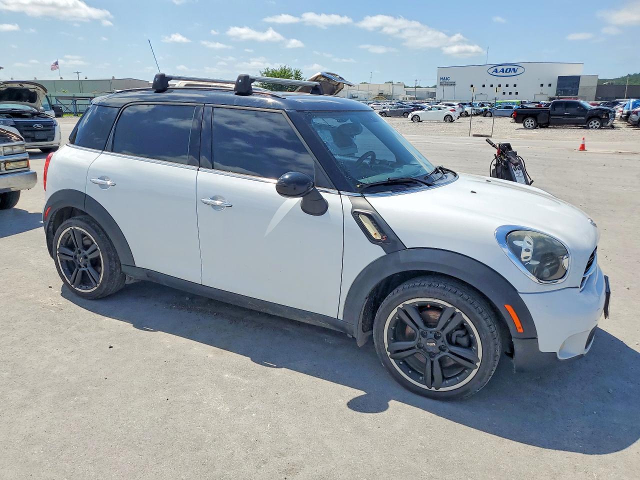 2015 Mini Cooper S Countryman White vin: WMWZC3C59FWT04356