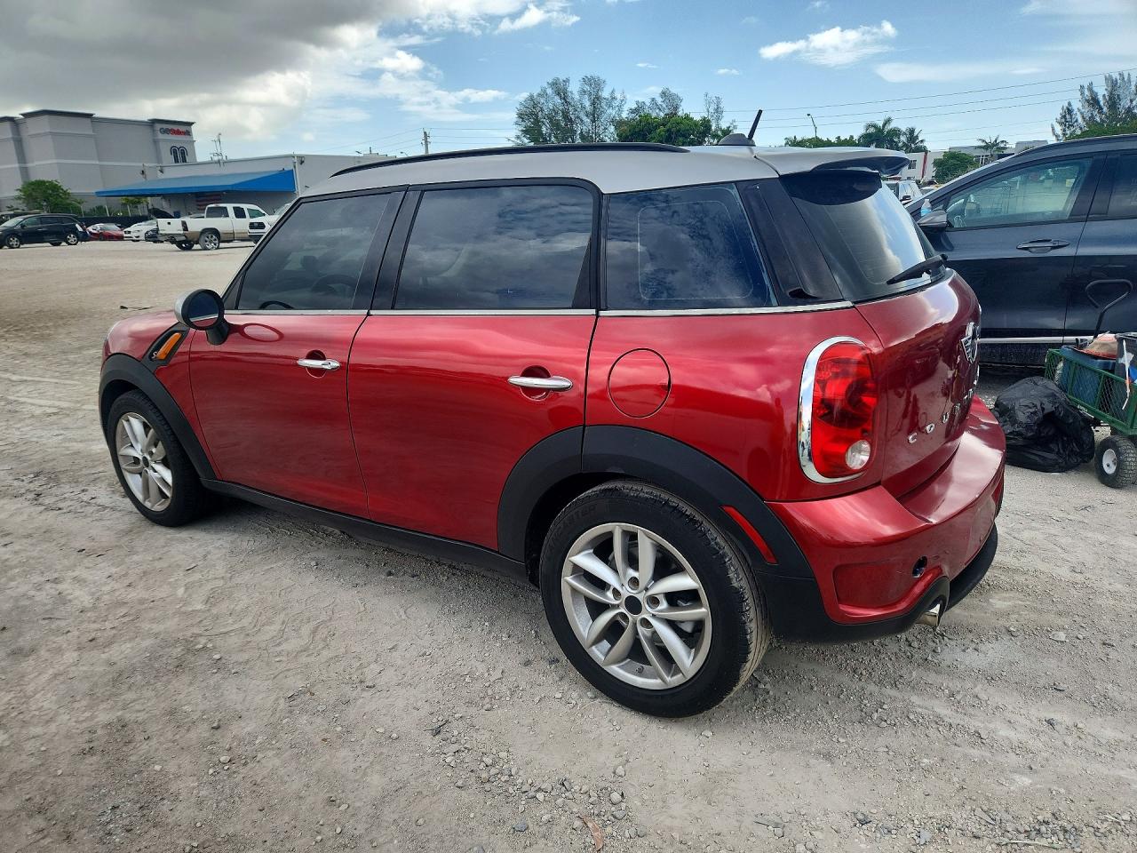 2011 Mini Cooper S Countryman Red vin: WMWZC3C5XBWM25827