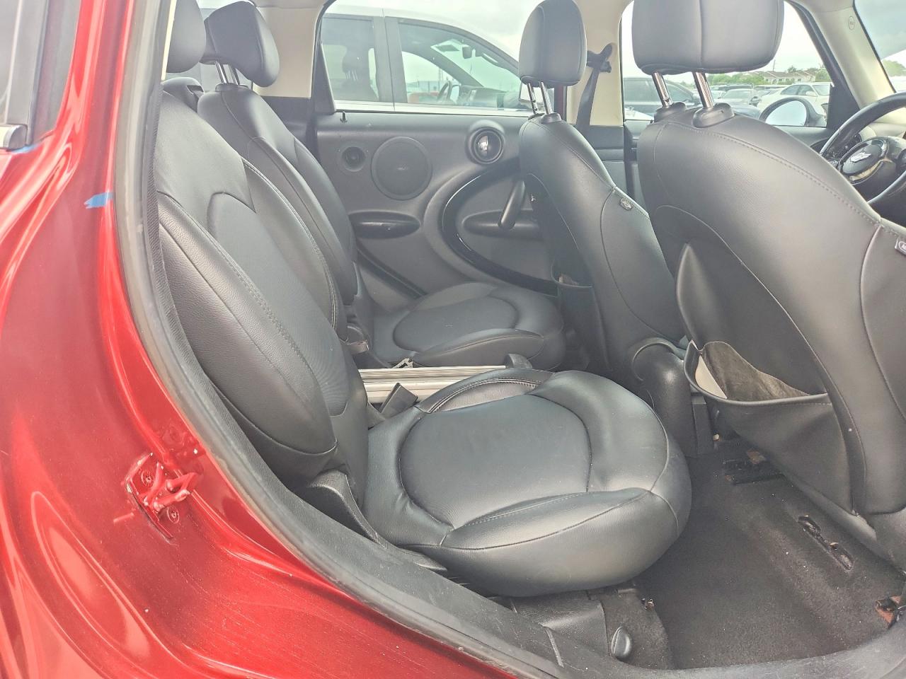 2011 Mini Cooper S Countryman Red vin: WMWZC3C5XBWM25827