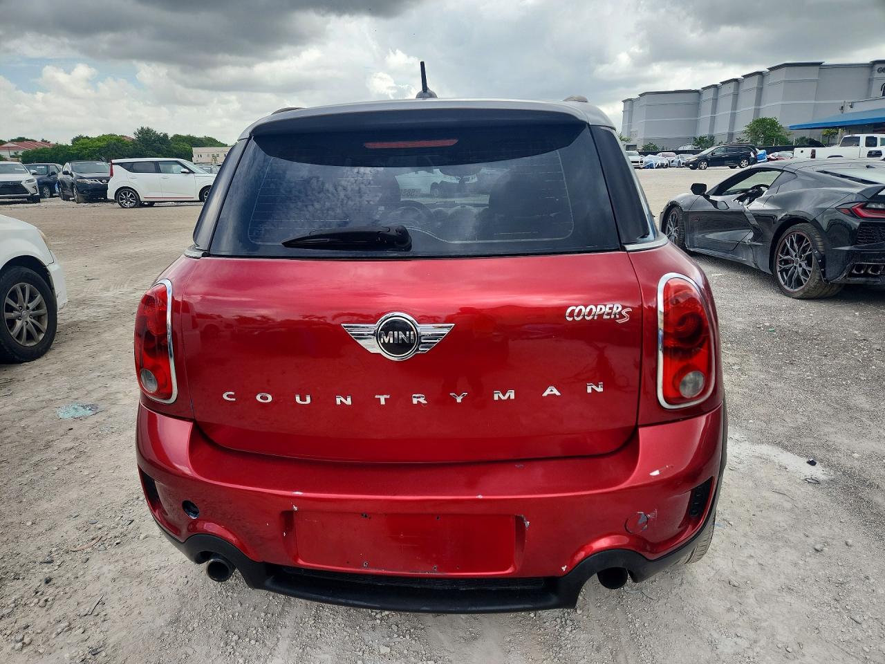 2011 Mini Cooper S Countryman Red vin: WMWZC3C5XBWM25827
