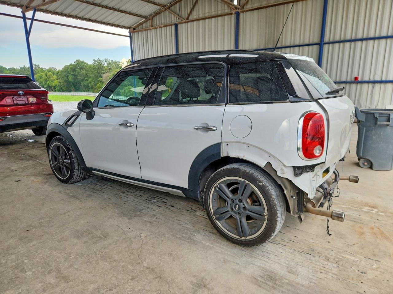 2015 Mini Cooper S Countryman White vin: WMWZC3C5XFWT03264
