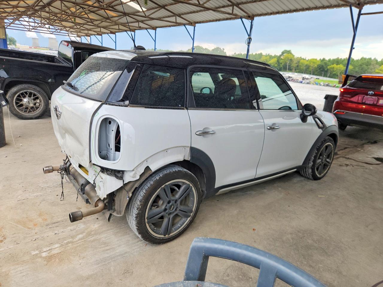 2015 Mini Cooper S Countryman White vin: WMWZC3C5XFWT03264
