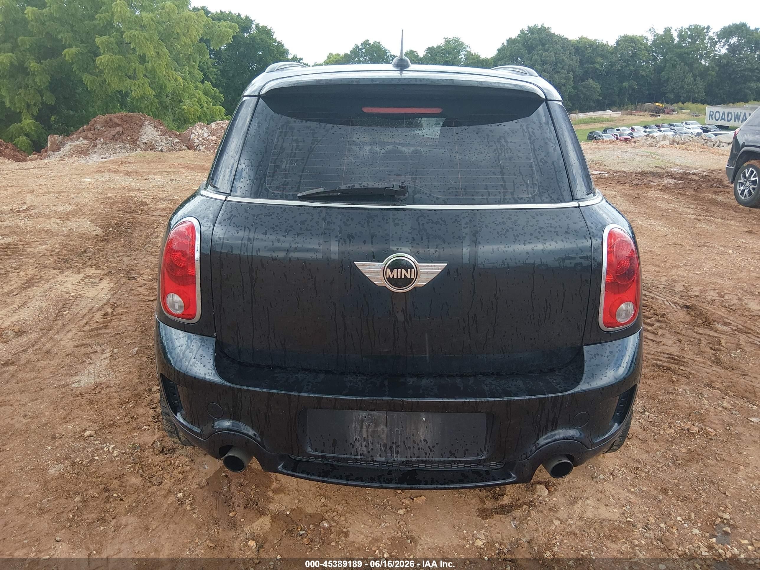 2011 Mini Cooper S Countryman   Black vin: WMWZC5C50BWM10751