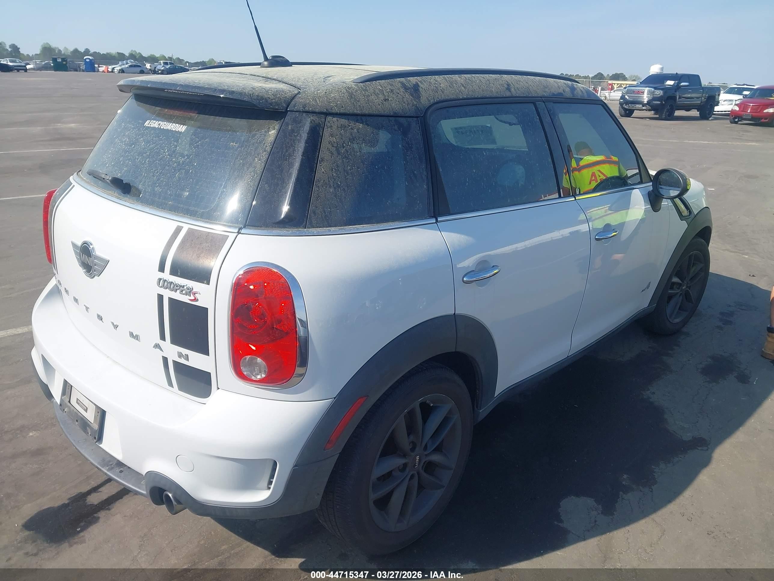 2014 Mini Countryman Cooper S White vin: WMWZC5C50EWP36974