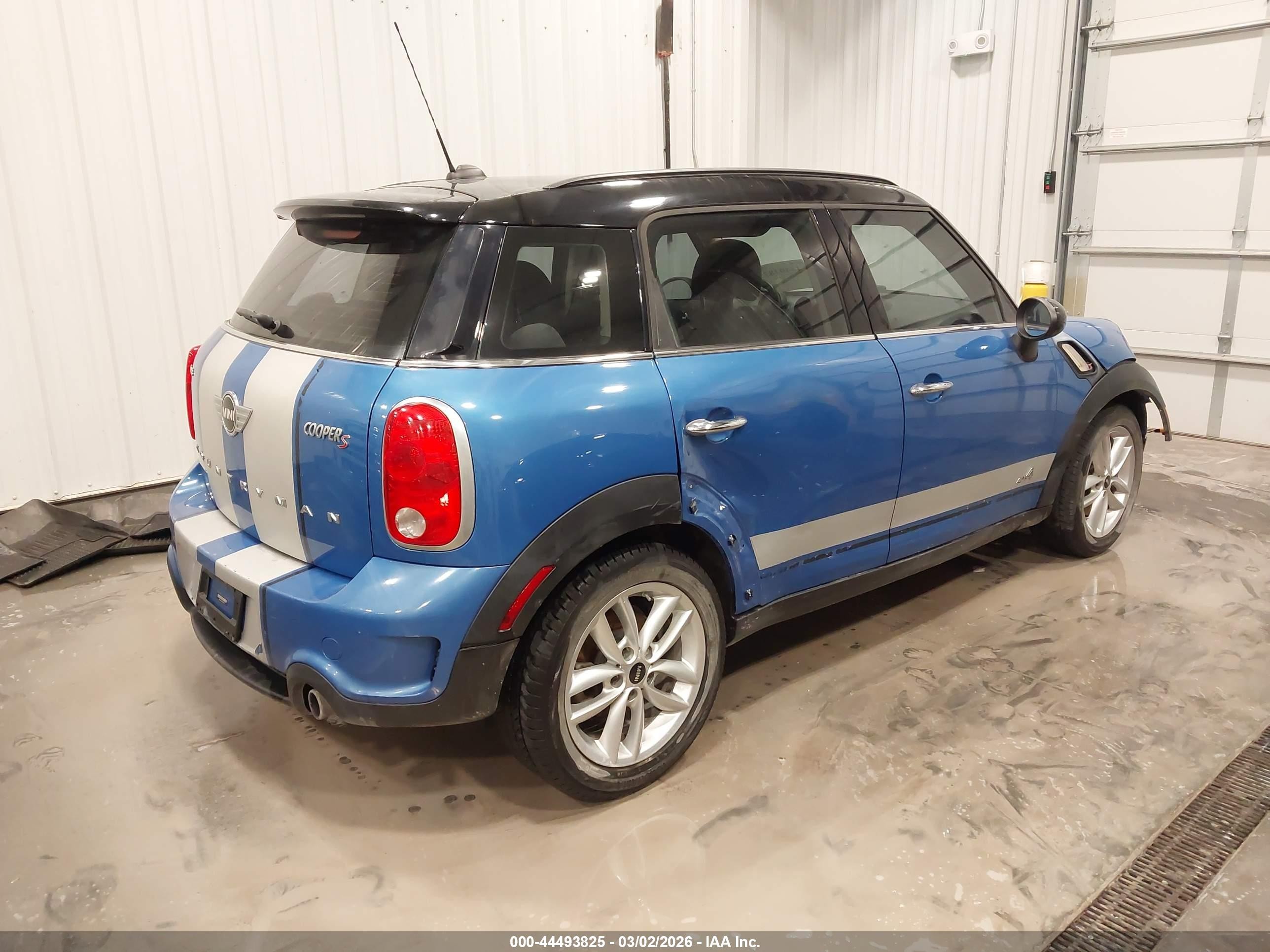 2014 Mini Countryman Cooper S Blue vin: WMWZC5C50EWP38403