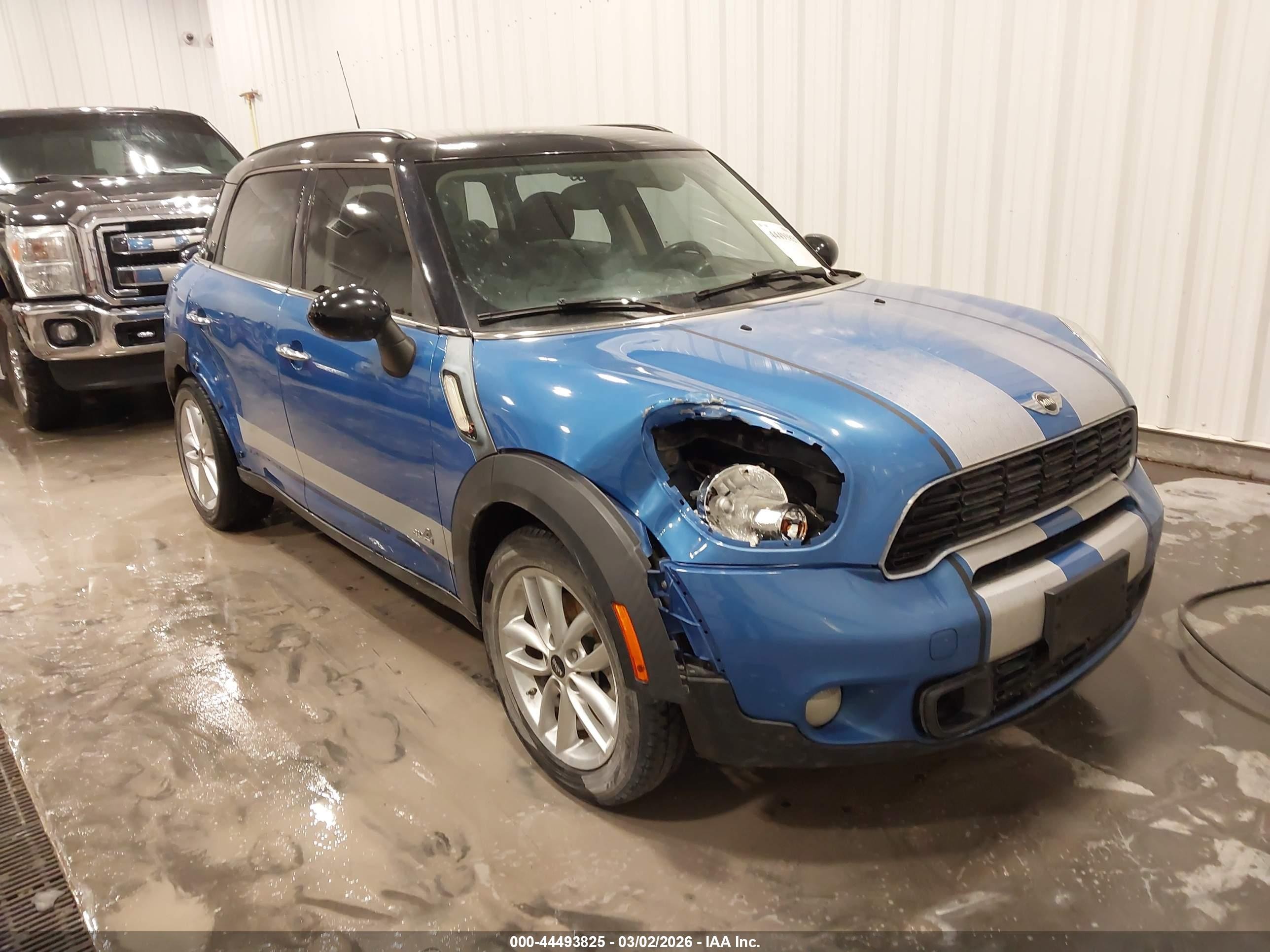 2014 Mini Countryman Cooper S Blue vin: WMWZC5C50EWP38403