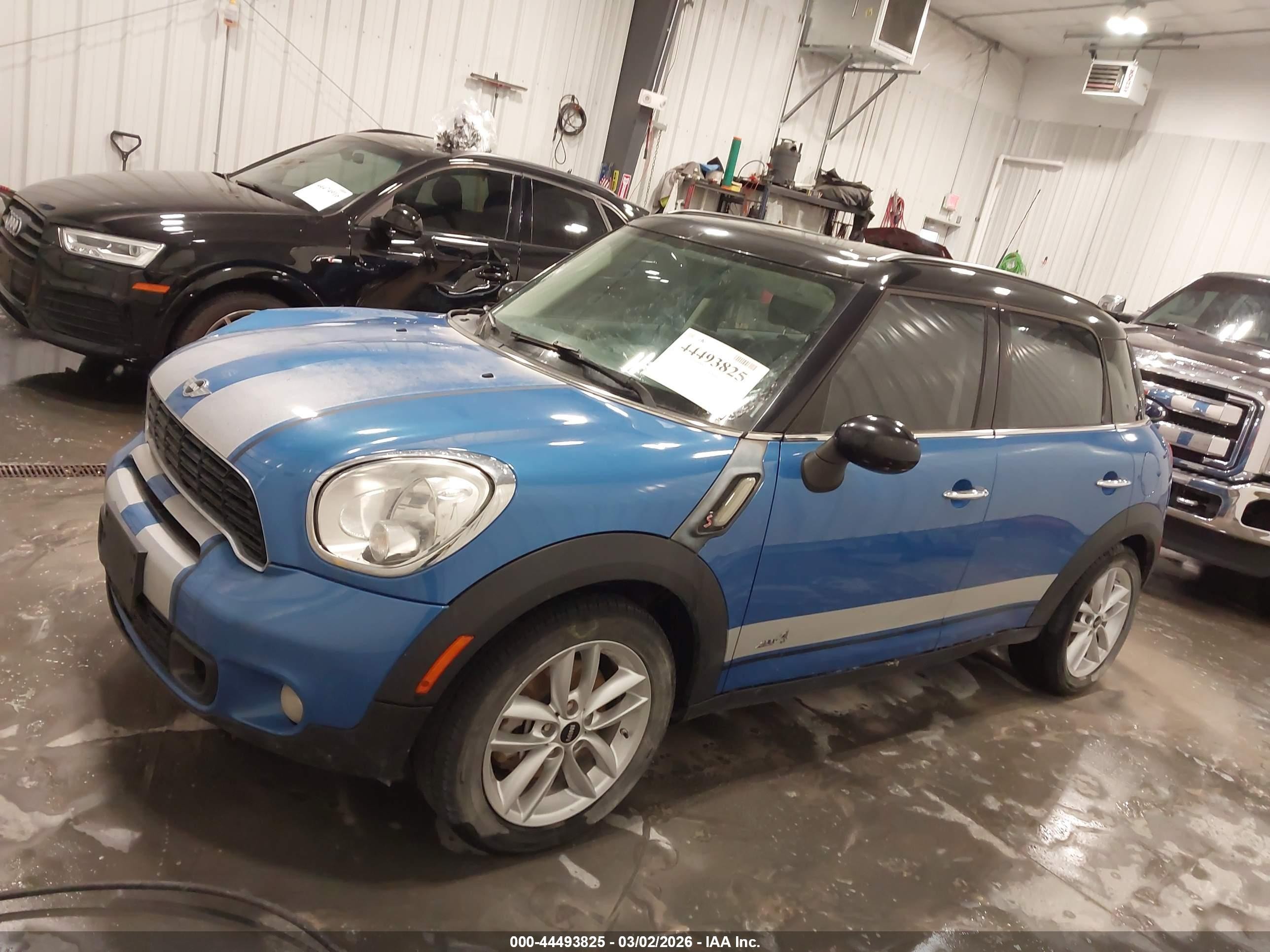 2014 Mini Countryman Cooper S Blue vin: WMWZC5C50EWP38403