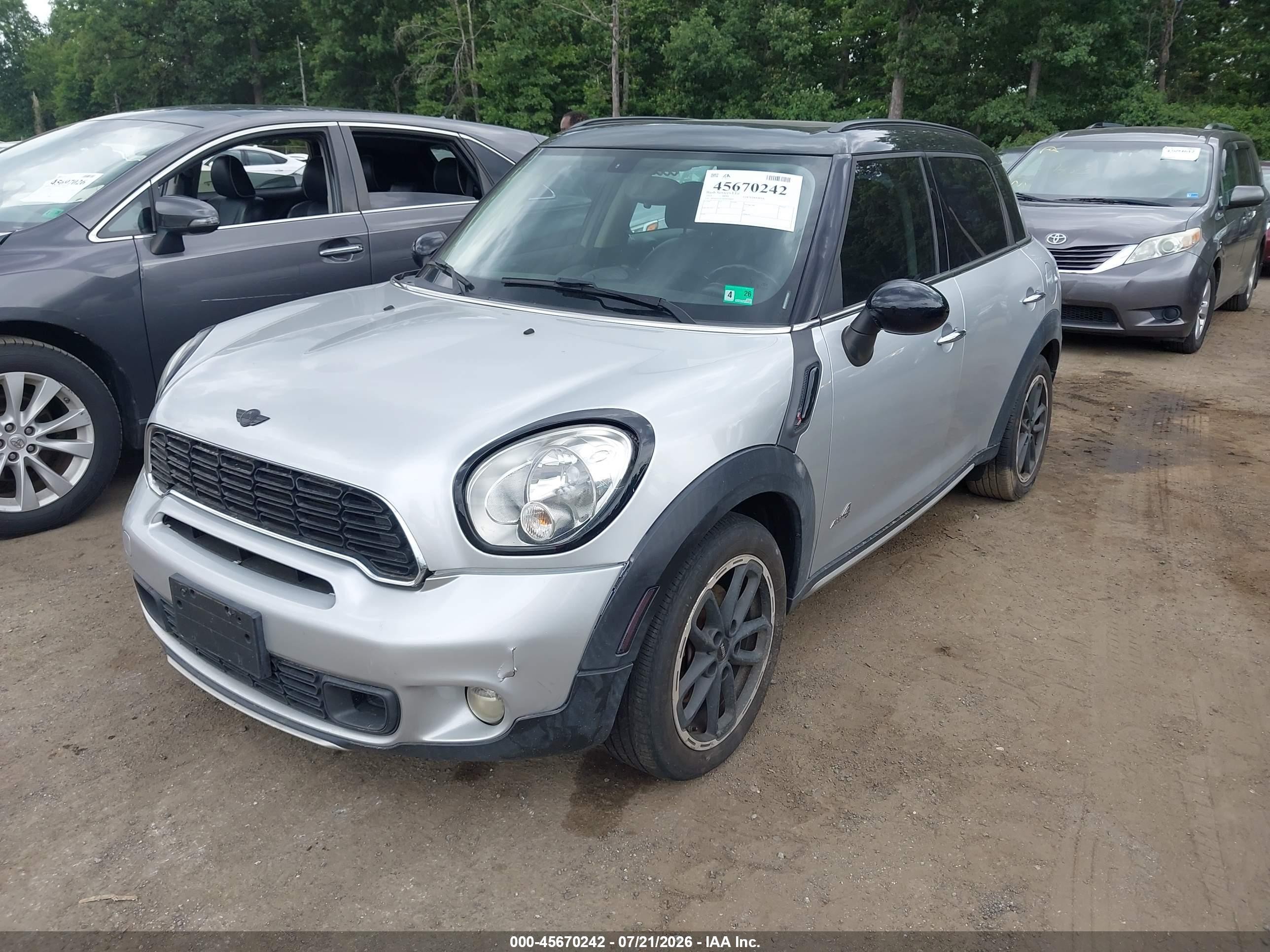 2015 Mini Countryman Cooper S Silver vin: WMWZC5C50FWP49029