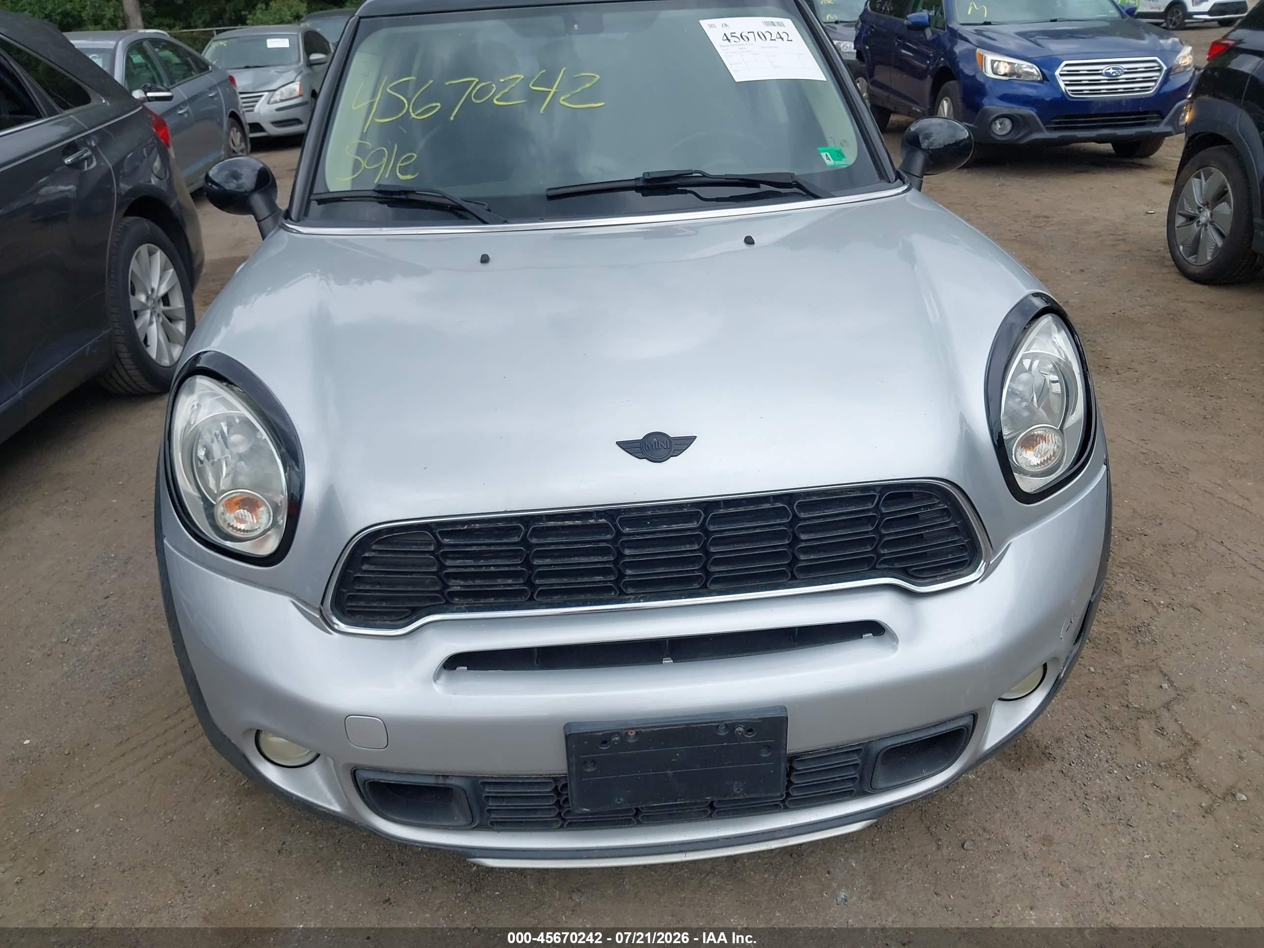 2015 Mini Countryman Cooper S Silver vin: WMWZC5C50FWP49029
