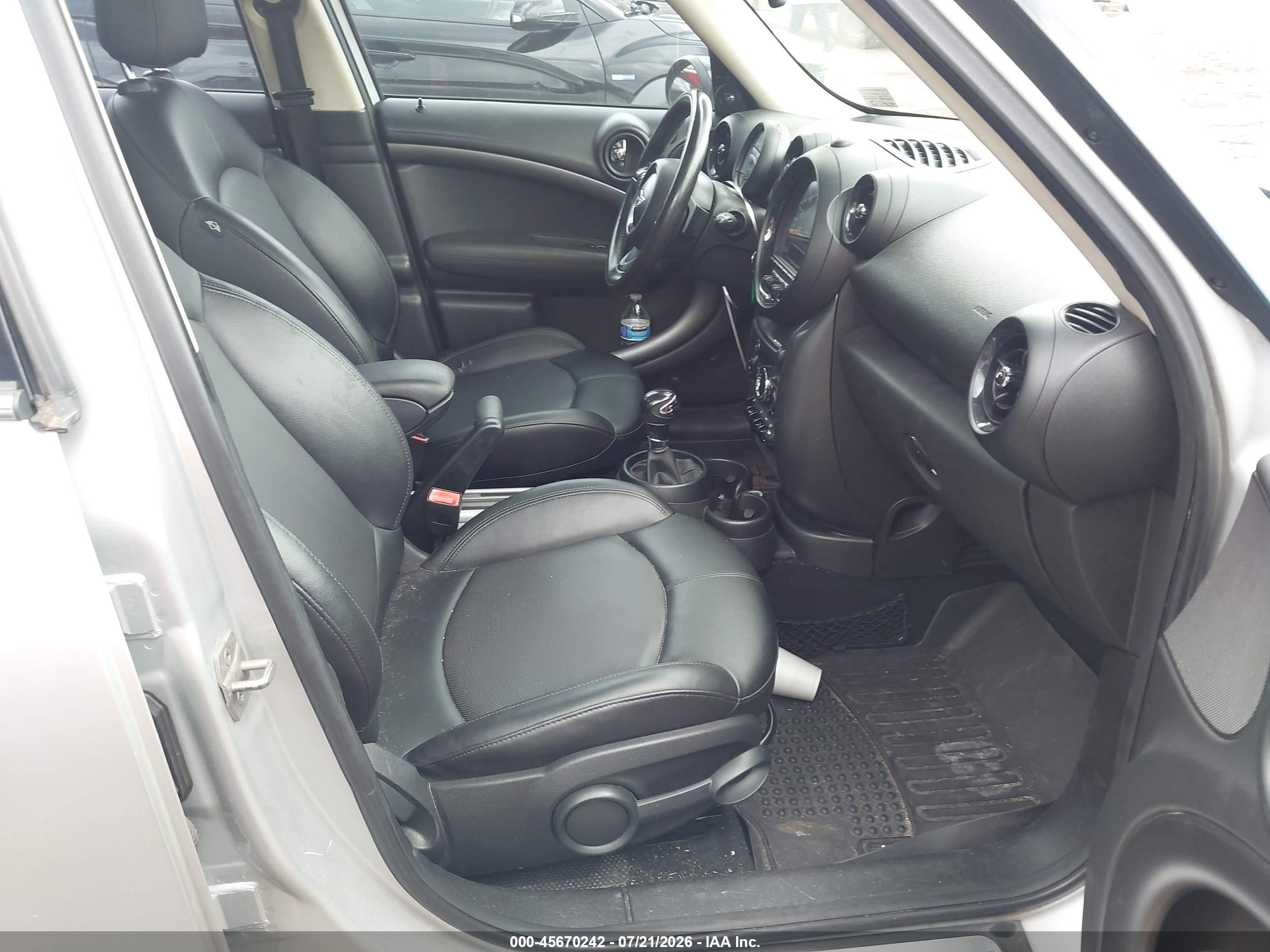 2015 Mini Countryman Cooper S Silver vin: WMWZC5C50FWP49029
