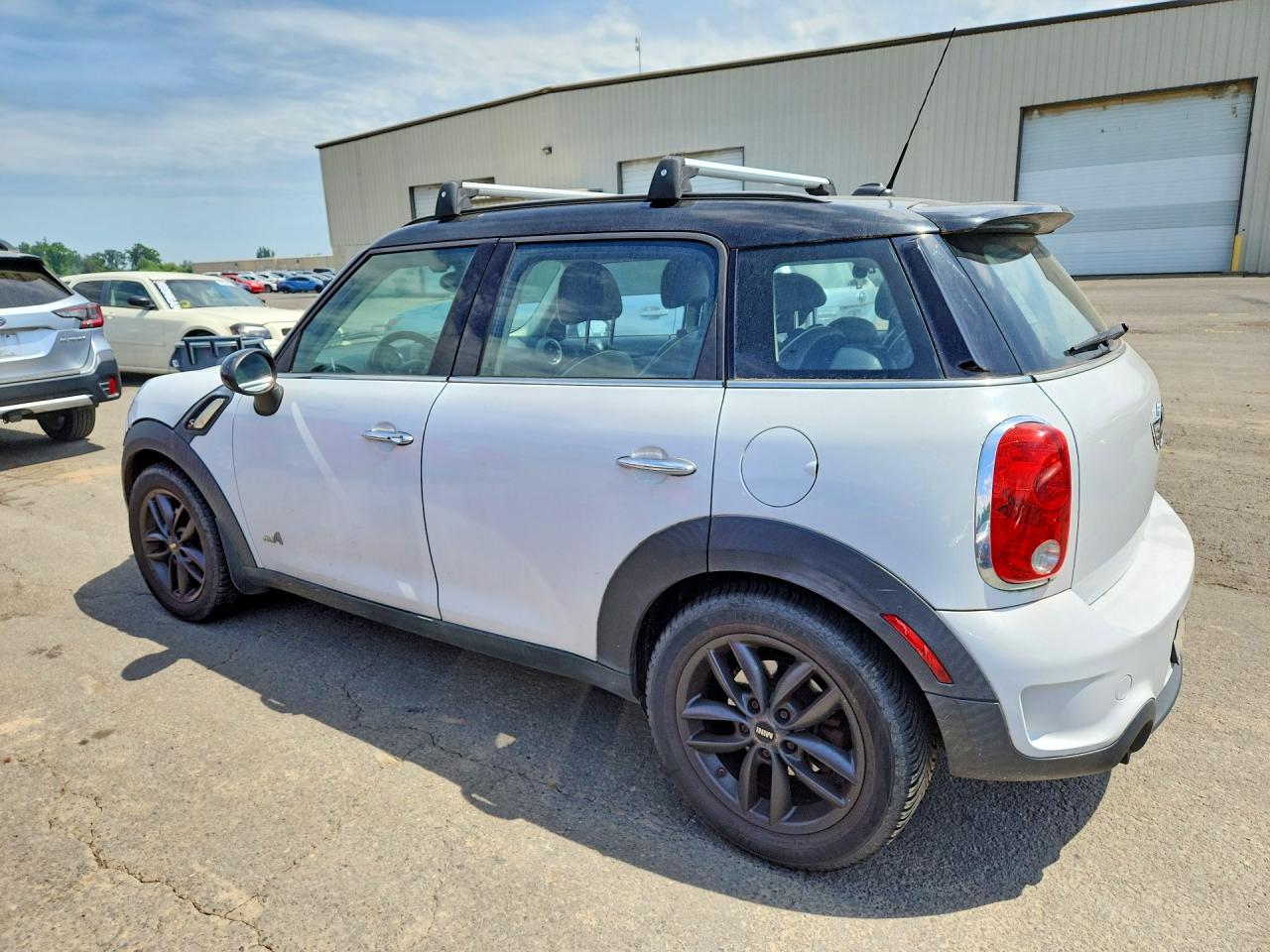 2012 Mini Cooper S Countryman White vin: WMWZC5C52CWL59836