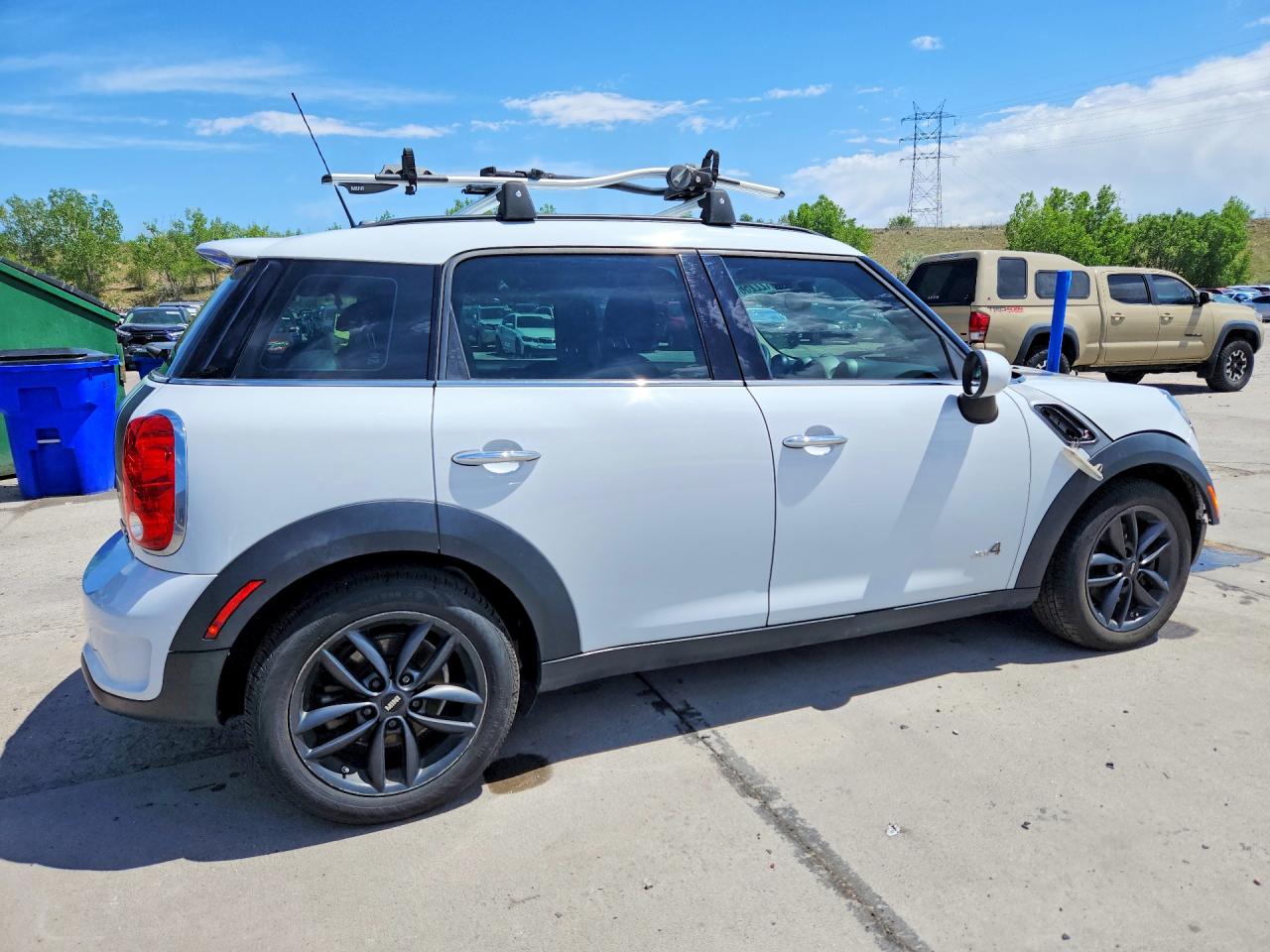 2012 Mini Cooper S Countryman White vin: WMWZC5C52CWL61375