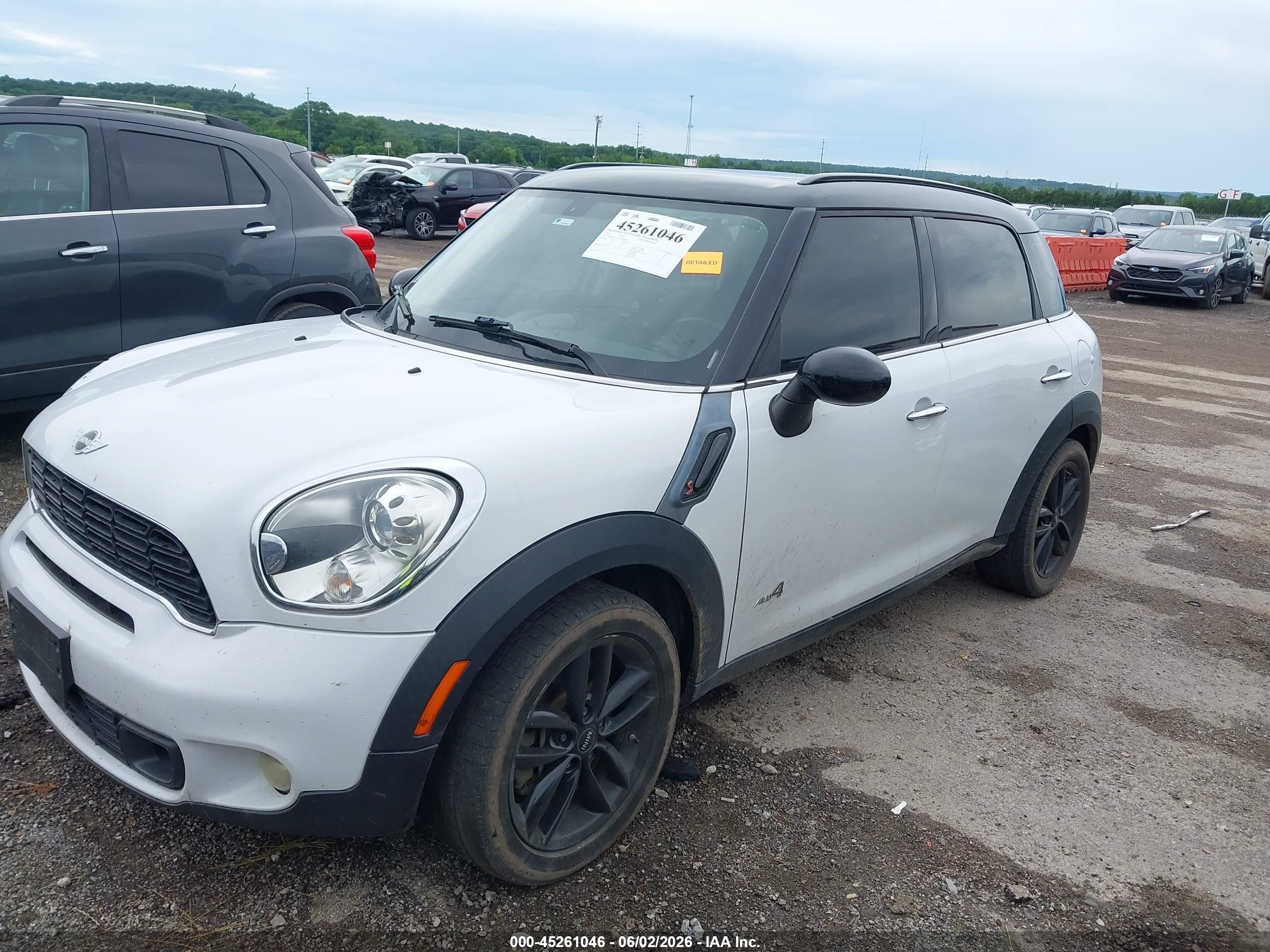 2013 Mini Countryman Cooper S White vin: WMWZC5C52DWP30009